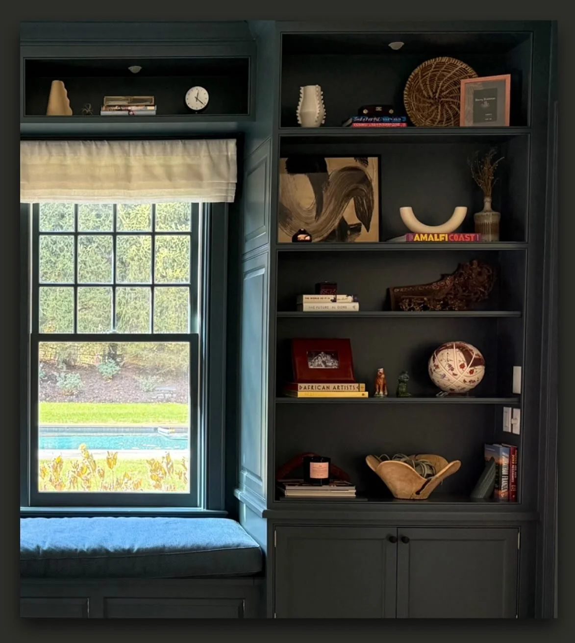 So fun to do declutter and style this beautiful home with @field.house.design