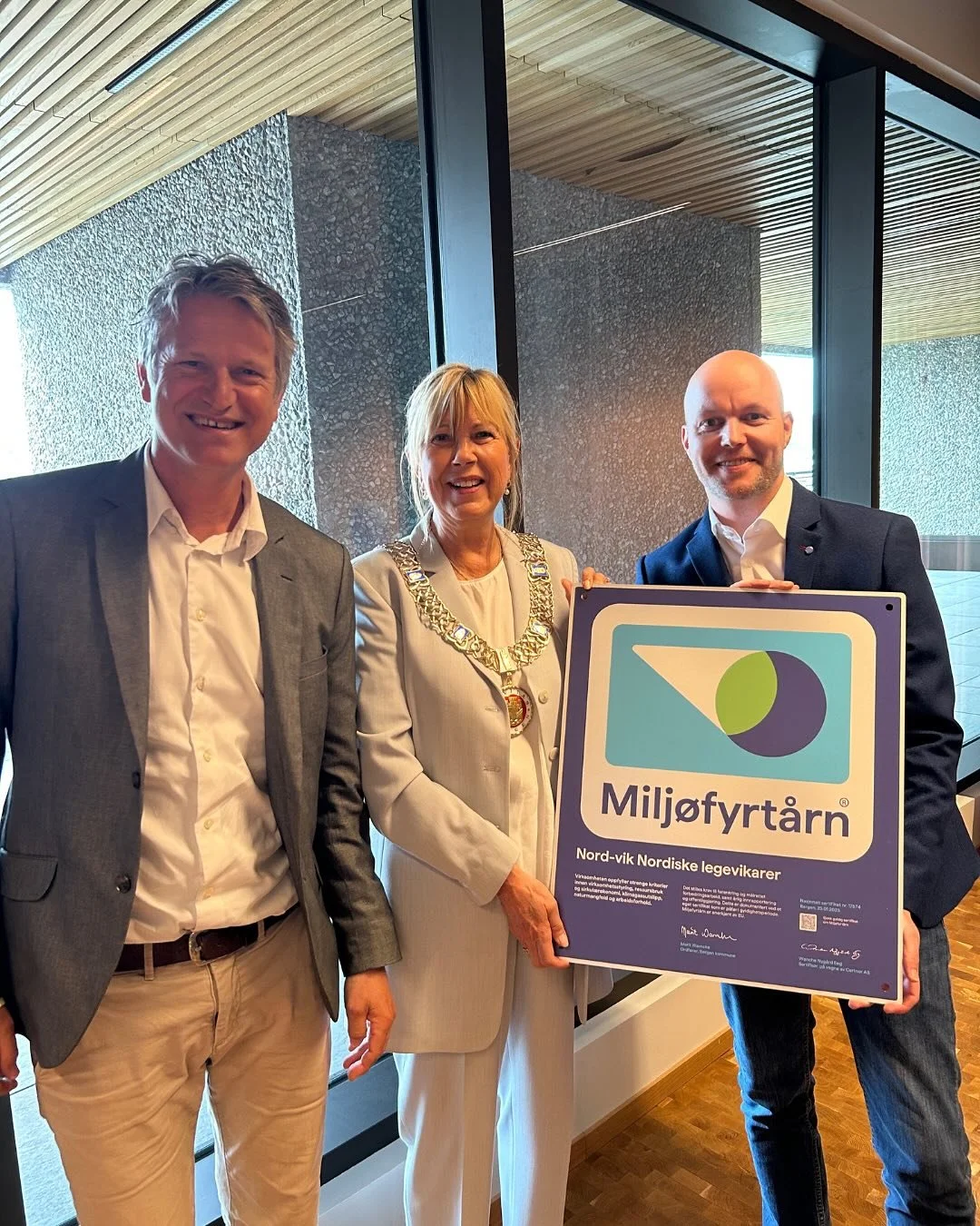 Nordvik er et stolt Milj&oslash;fyrt&aring;rn! 
B&aelig;rekraft er en viktig del av hva nordvik st&aring;r for og i den anledning har vi f&aring;tt utdelt milj&oslash;fyrt&aring;rn-sertifikatet v&aring;rt som bekrefter at vi tar milj&oslash;ansvar p&