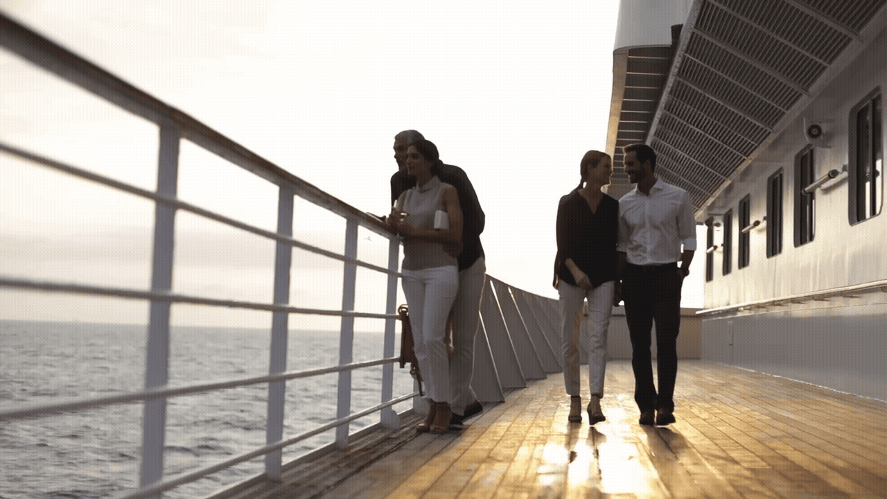 CRYSTALCRUISES-02.gif