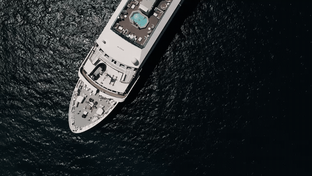 CRYSTALCRUISES-05.gif