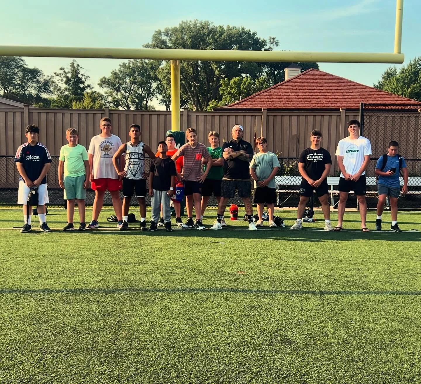 Dog days of summer with our junior Trevs lineman camp. Brought out two of my @newtrierfootball senior D linemen to show these kids the ropes on bullrush, crashing the edge and how to flip the hips. Fun day all around. 

#gotrevs #abcsofdline