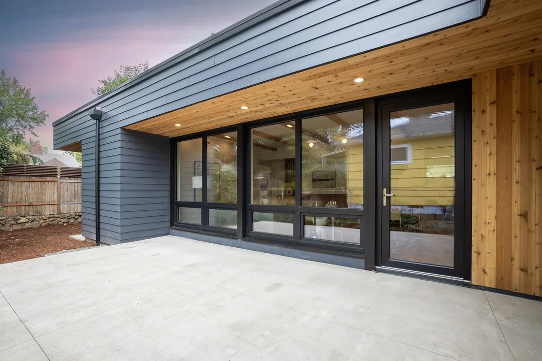 Value in high performance windows doesn&rsquo;t mean you need to sacrifice good design. This project used our trusty Vue7 windows to achieve stellar (even better than our aluminum products) performance at an affordable price point 👍
