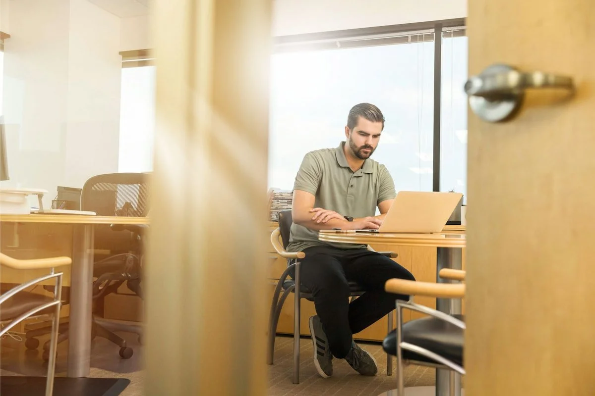 Chef, das ist mir zu heiß! Ich bin dann mal weg! Hitze im Büro