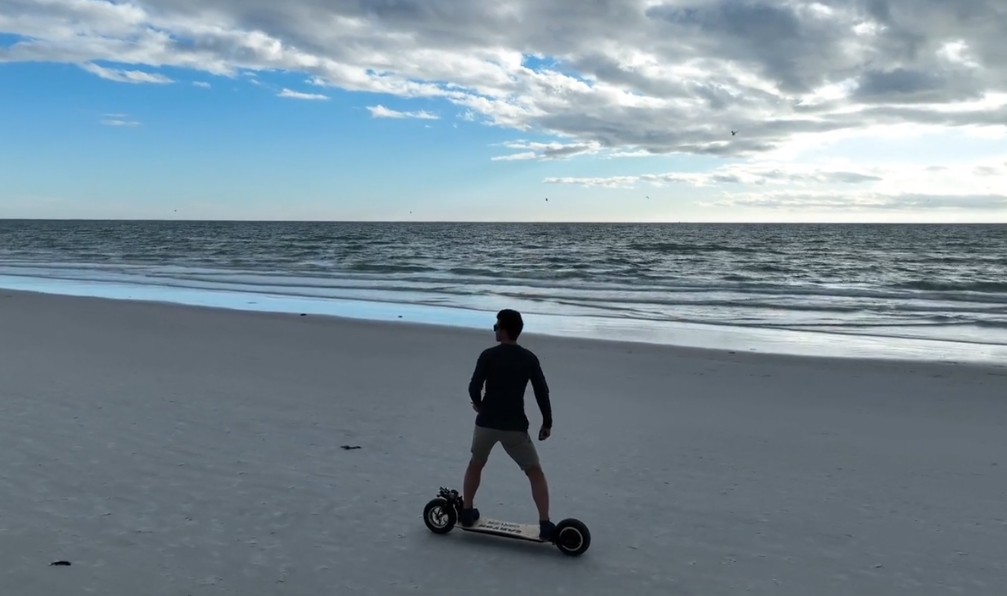 Canyon Carver on beach.png