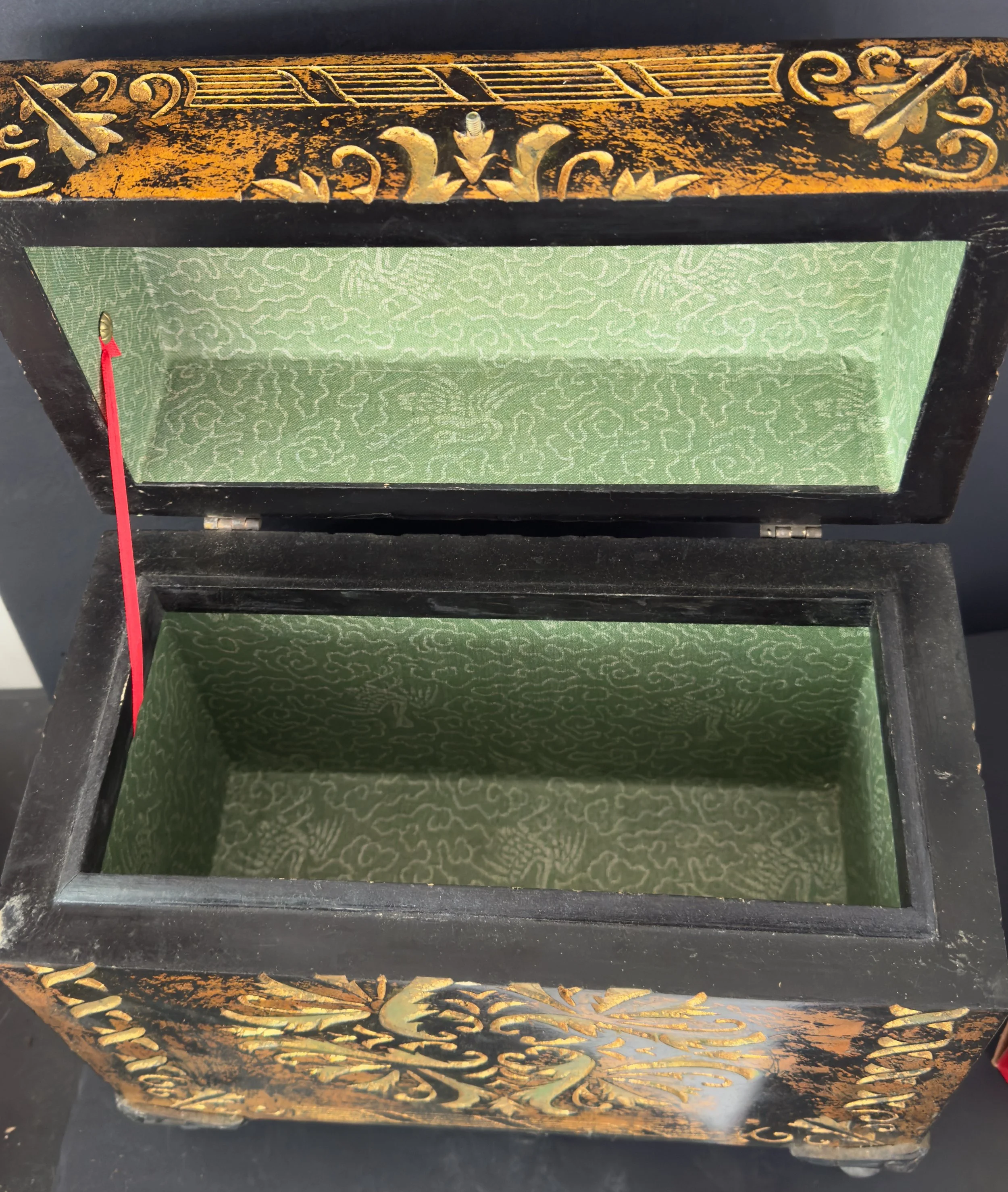 gold and black deco box2.jpeg