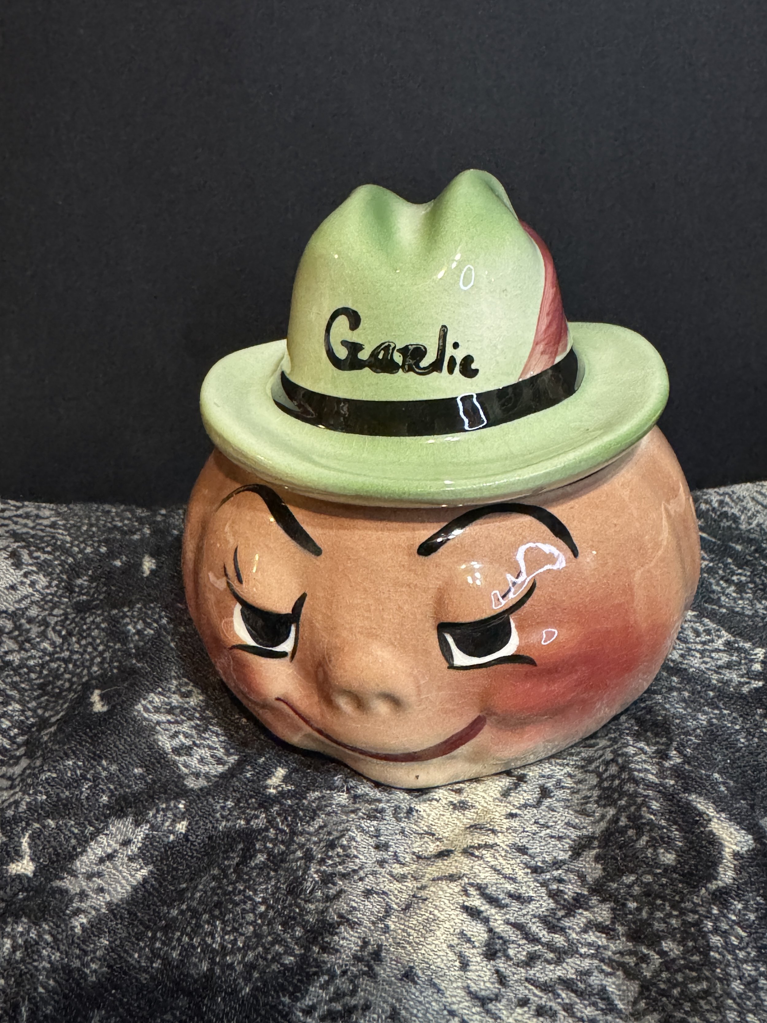 DeForest garlic holder