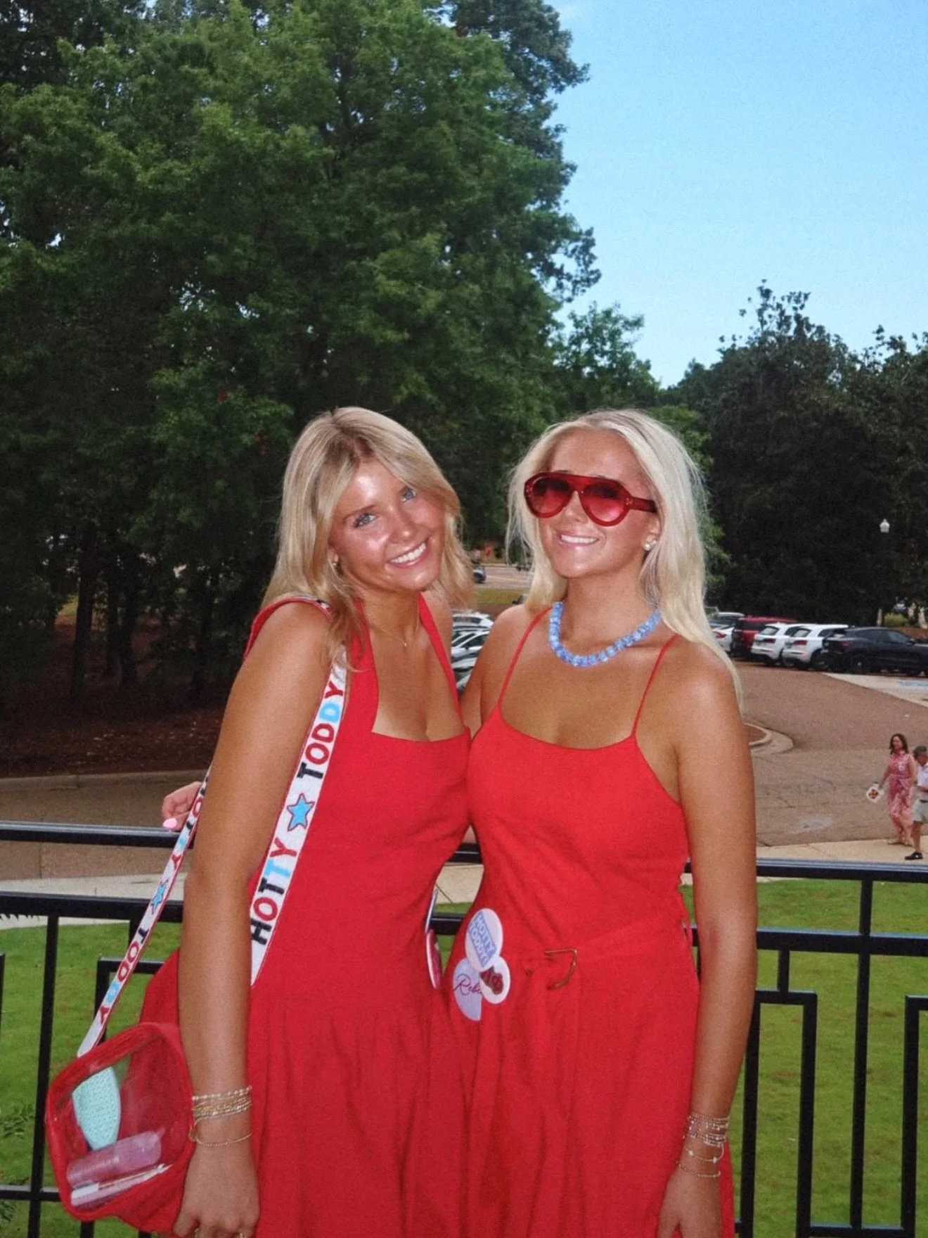 We love a GAME DAY glow! ❤️💙

Have you booked your tan for the big game?

Click the link in our bio to secure your spot! 
*EXCLUSIVE STUDENT PRICING AVAILABLE*

[Oxford MS, Ole Miss, LSU, Ole Miss vs LSU, Ole Miss Game Day, LSU Game Day, Game Day Gl