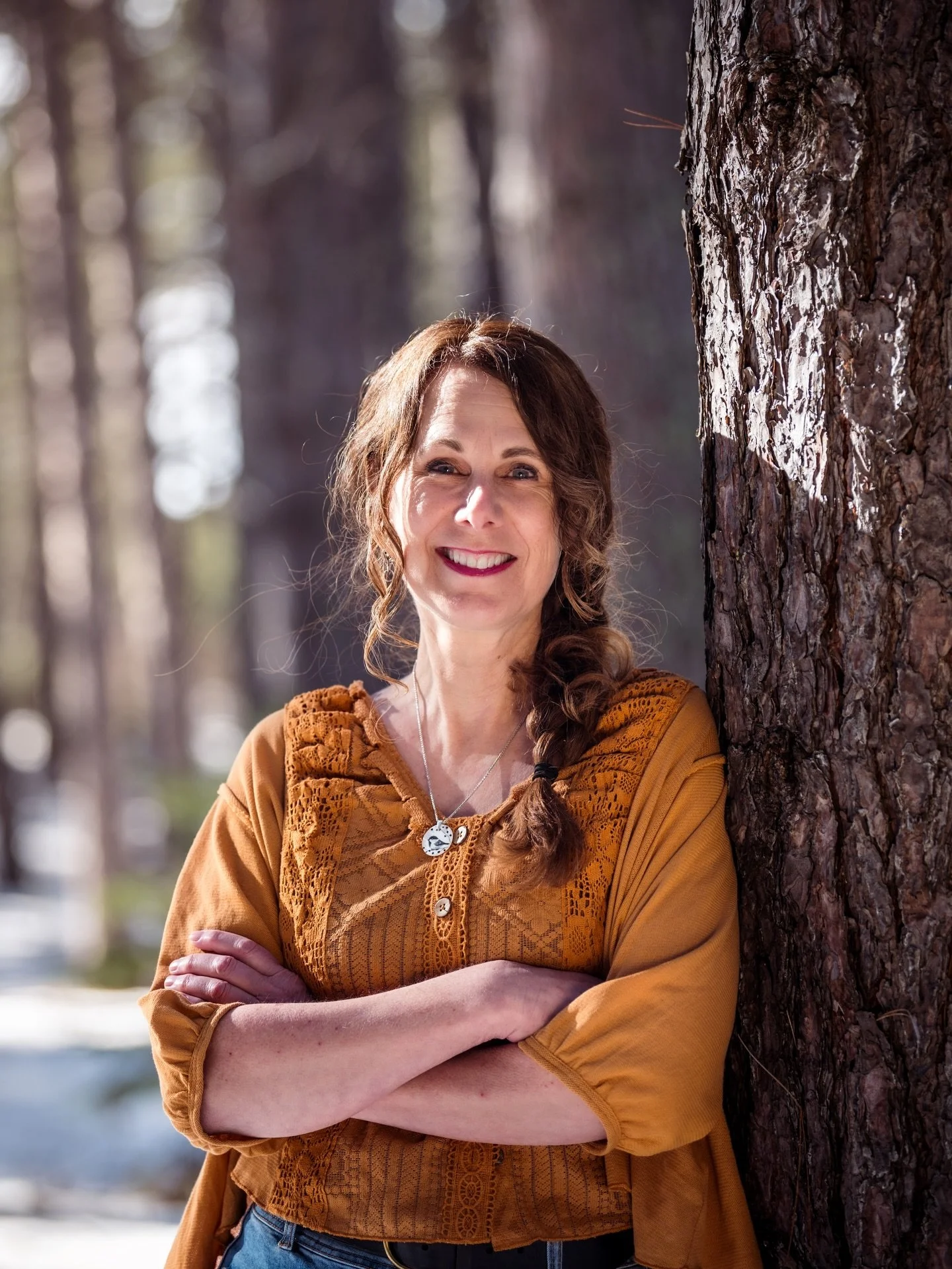 Jean E. Pendziwol @jpendzi has always been a forager. As a child, she remembers plucking ripe blueberries and raspberries in the wild and gathering springtime fiddleheads with her mother. 

It&rsquo;s fitting then, that the Thunder Bay-based author&r