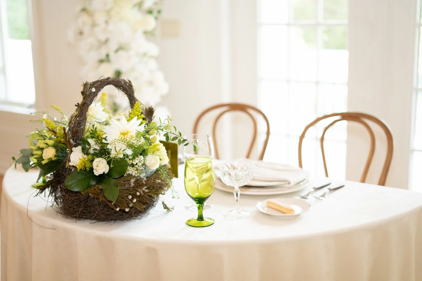 Behind every beautiful table, joyful toast, and stress-free moment&hellip; is a thoughtful plan 🌿✨

As spring &amp; summer dates continue to book up, we&rsquo;re so excited to connect with couples who want to feel supported every step of the way and