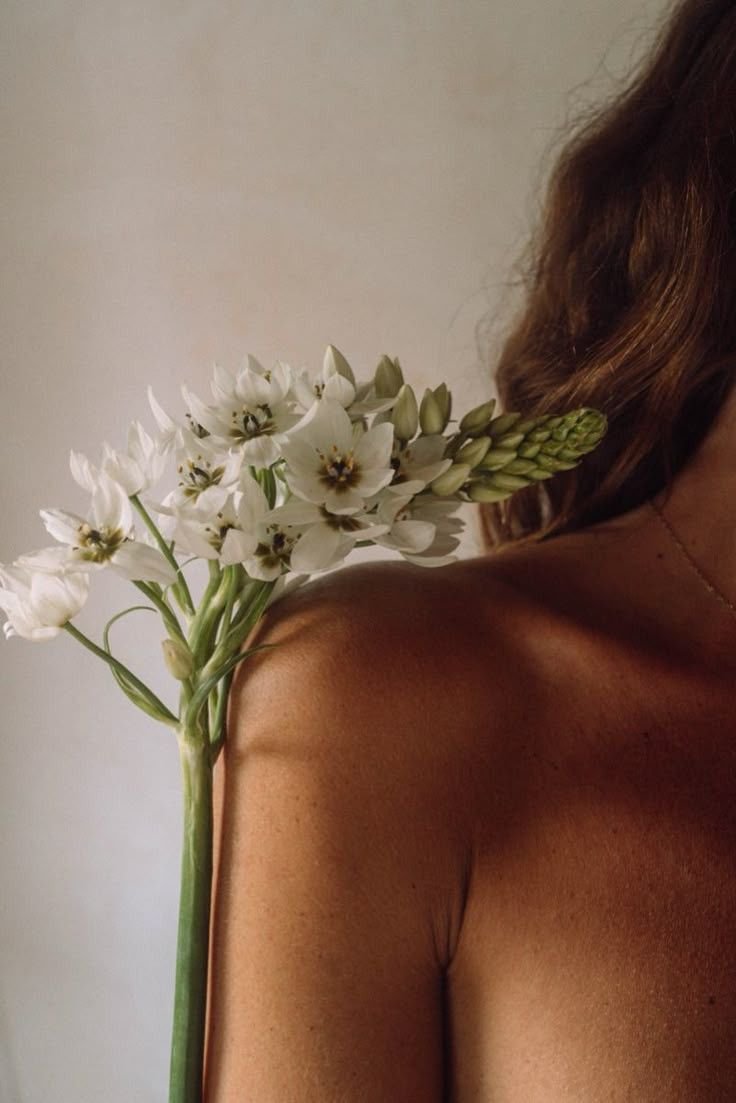 Summer Renewal: Why the combination of Microneedling & Exosomes is a game changer