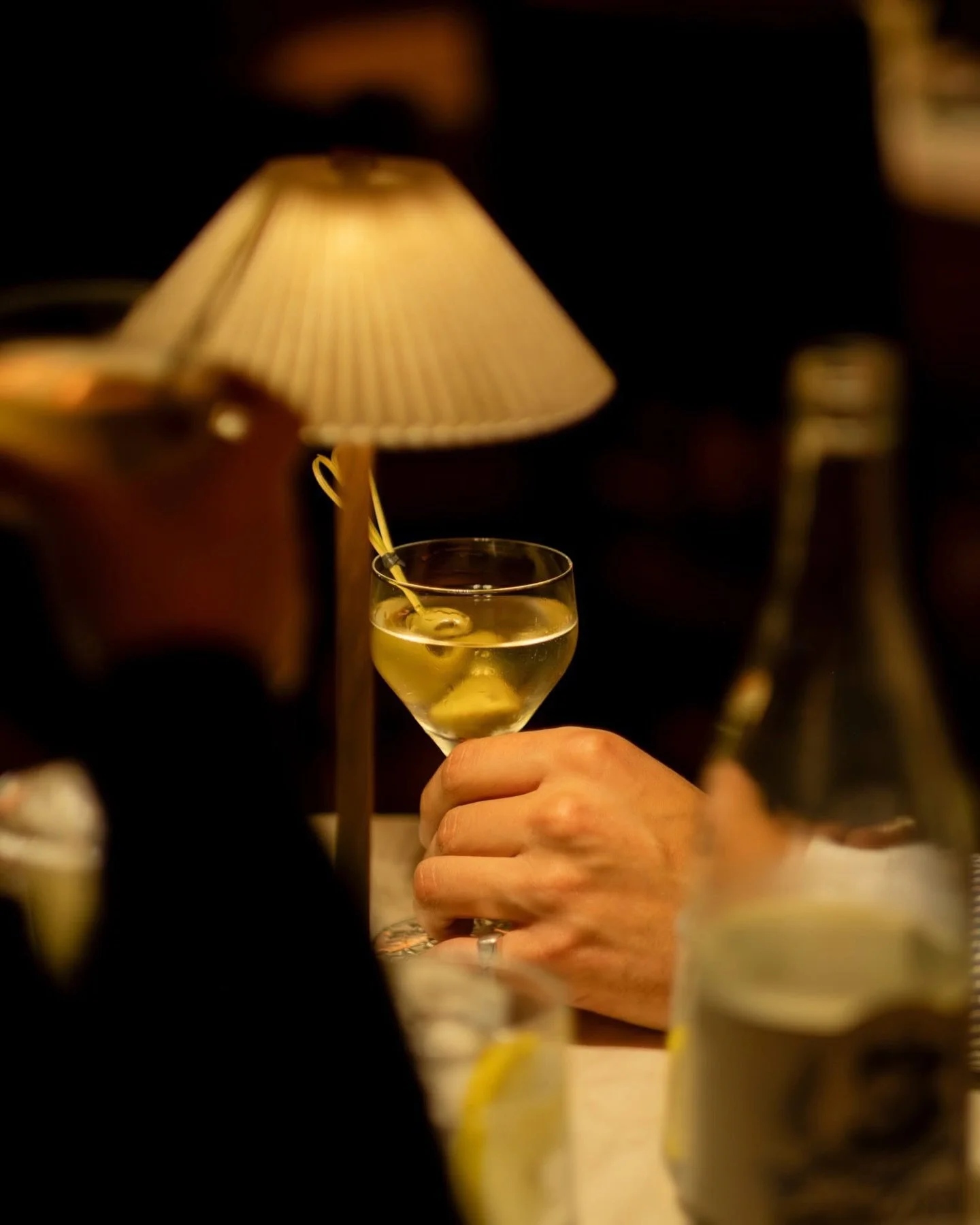 Tucked away at the back of the Daylesford Hotel lies a secret - Bar Bamford. A glow of lamps, a crackling fire, the murmur of laughter.

Fridays bring tinkling ivories and piano tunes that feel like old friends.
Saturdays hum with live jazz - duos, s