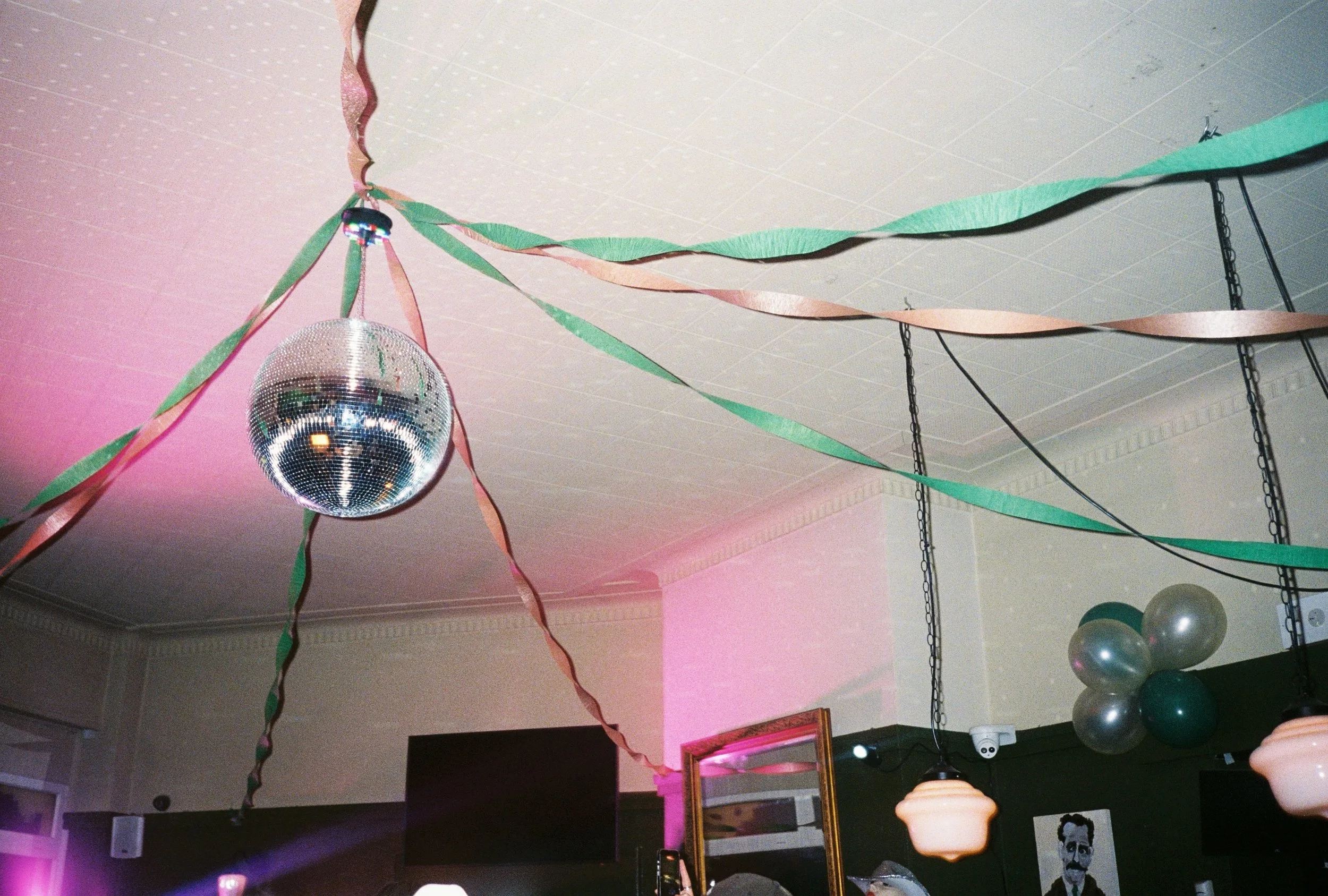 Two weeks ago the old pub turned 2. @mr_smith_melbourne kept the room going, there were cocktails, cheeseburgers on trays, a few Dolly moments, and of course the staff also snuck out in the crowd for a little shimmy.

Thanks to everyone who came and 