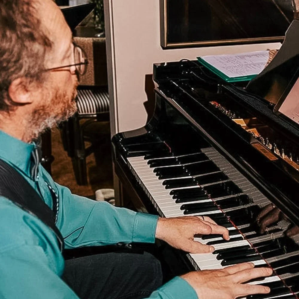 Live Piano with Valiant Von Thule