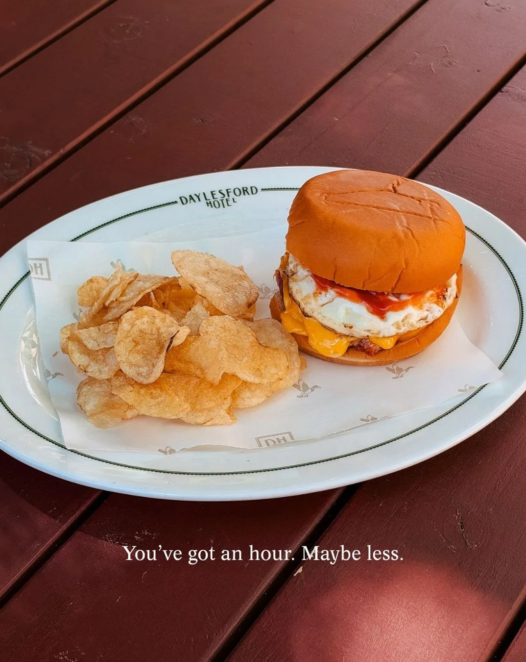Not every lunch needs to be long.
Our new Express Lunch menu keeps it simple. A handful of pub classics and pizzas, done quickly and done well. Nothing over $20.
Pull up a chair. We&rsquo;ll have you fed and on your way.
Weekdays from 12 to 3pm. Clos