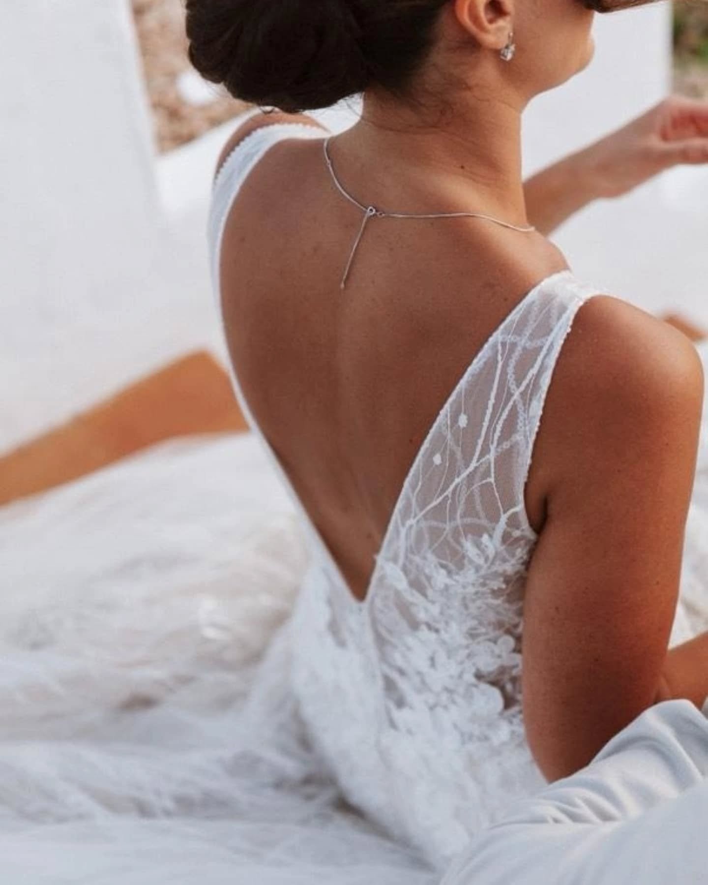 The beautiful Chloe here at her Ibizan wedding recently looking stunning in her perfectly fitted @enzoani dress from @thewhiteoutlet images @photographeribiza

Thank you for choosing me to help with your dress needs. You were unsure of the fit at you