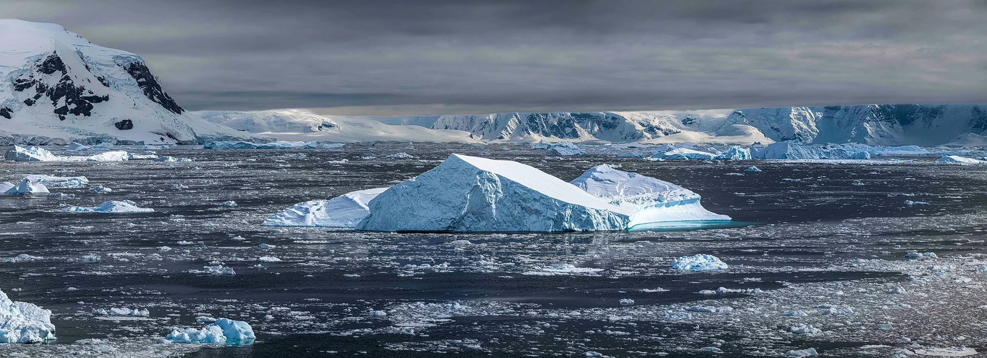 Antartica Icebergs