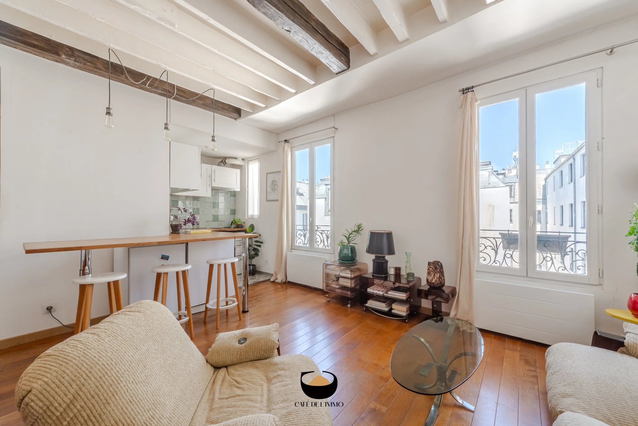 PARIS 11ÉME - 2 PIÈCES EN DUPLEX AU DERNIER ÉTAGE