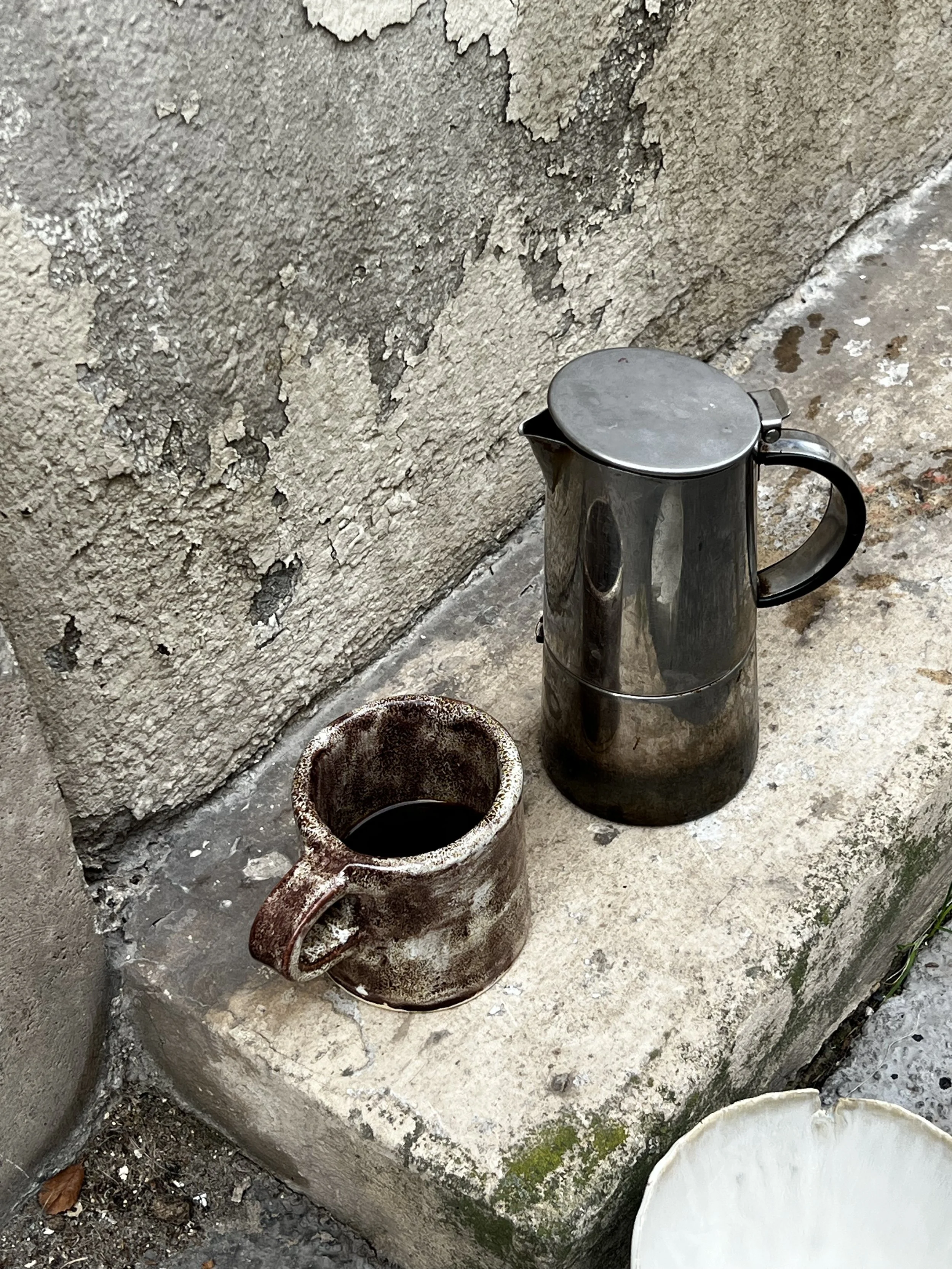 handmade ceramic mug and moka