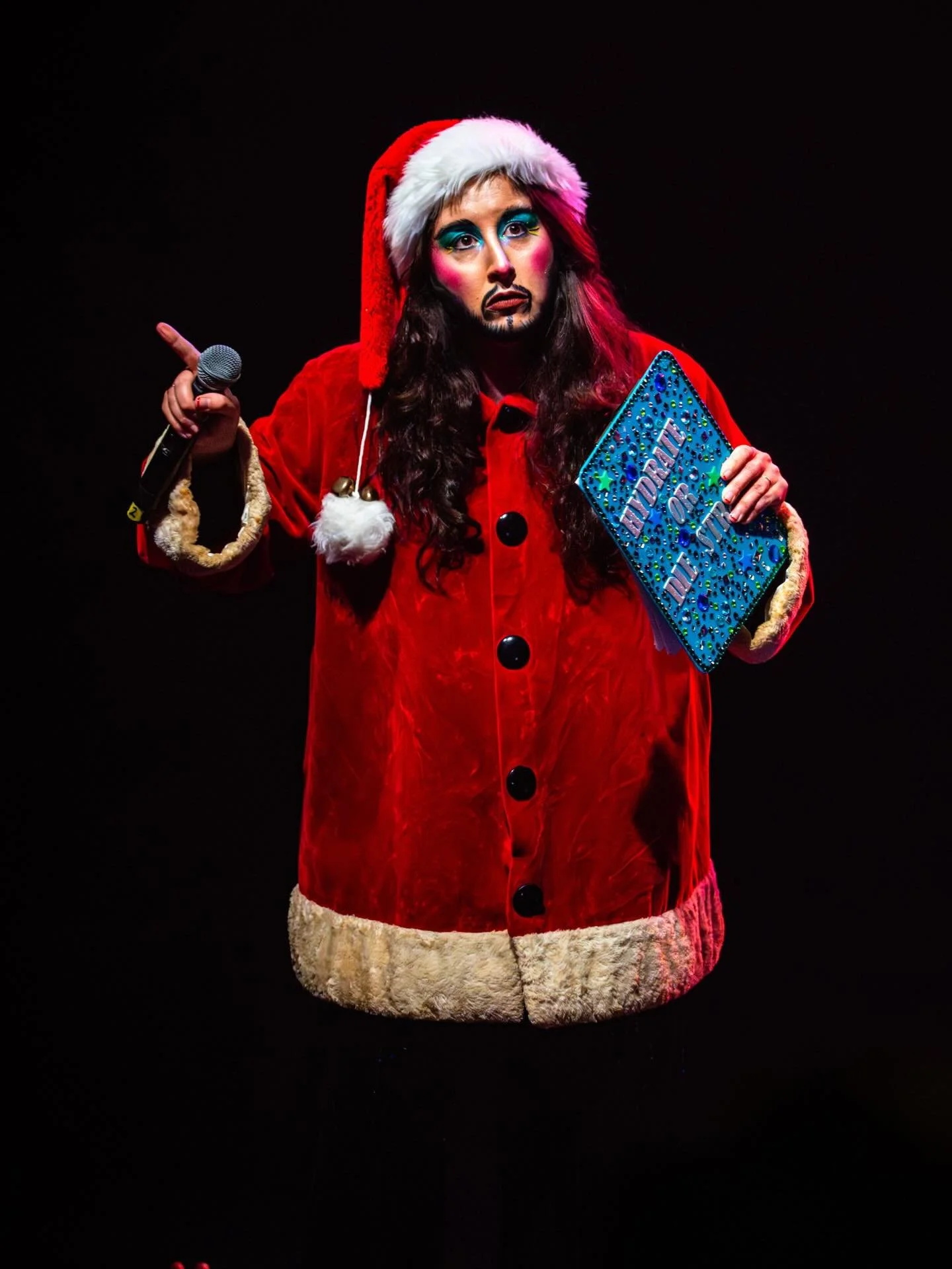 SANTX. 📸 @burkesclaire 🎅🎄