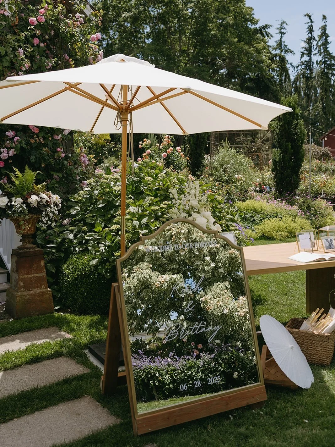 I design weddings that&nbsp;feel&nbsp;like YOU, not like a Pinterest template. The brides I work with care about aesthetics, meaning, and mood. Here&rsquo;s how I turned one couple&rsquo;s story into a palette that whispered&nbsp;modern romanceinstea