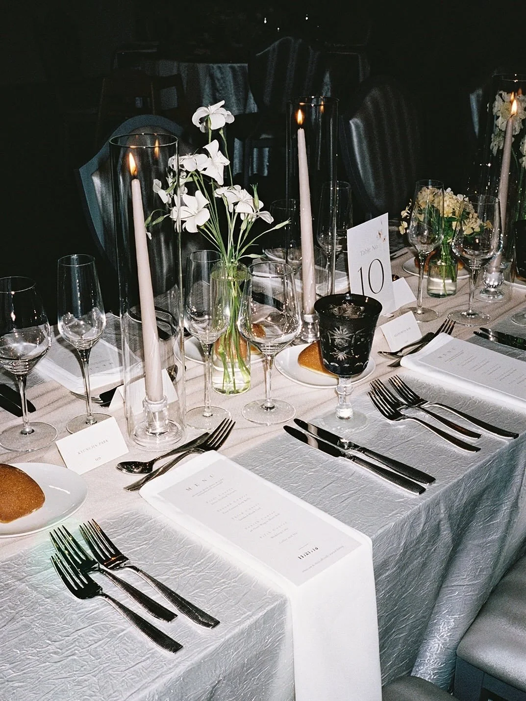 I call it: Soft Elegance✨ 
This color palette with the hints of soft blush makes a perfect combination between classy, elegant and soft! 

If you wanna know more in how to discover your wedding color palette schedule a consultation with us and learn 