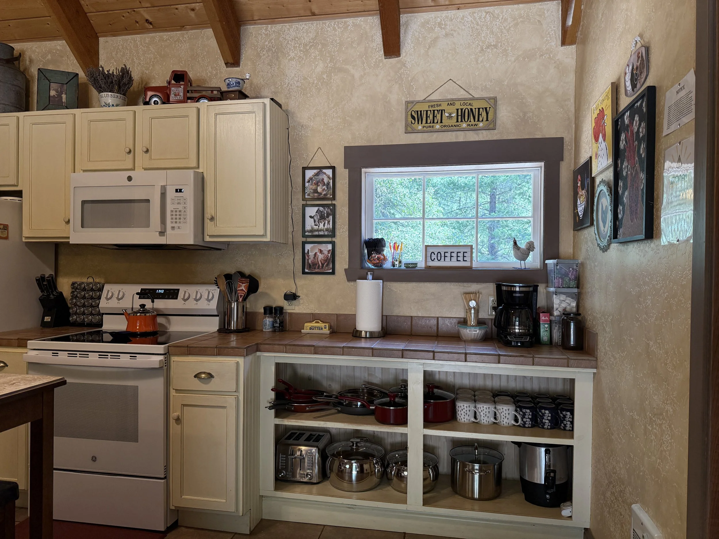 Kitchen-Coffee-Station-Bunkhouse-6970.JPG