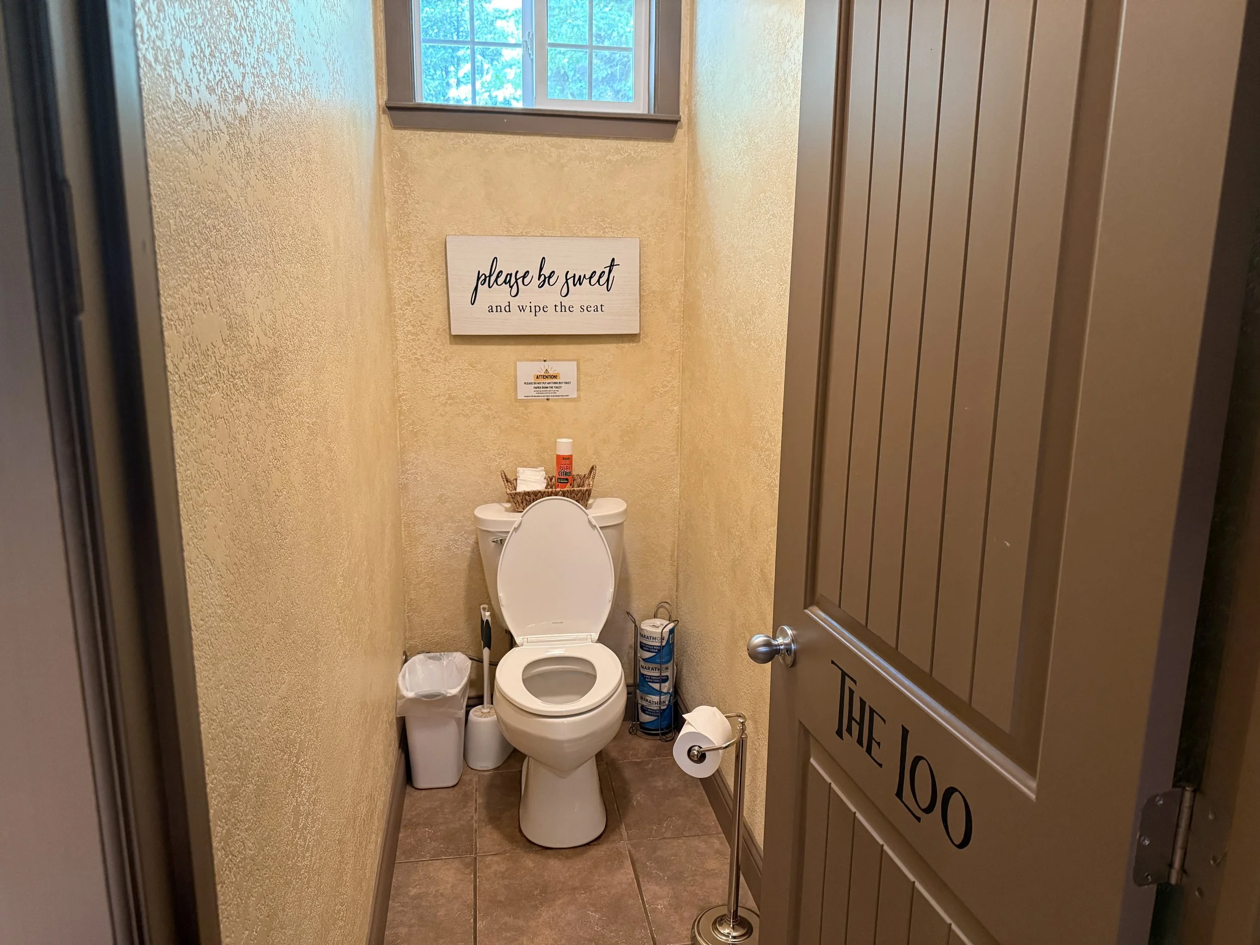 Toilet-Room-Bunkhouse-6980.JPG