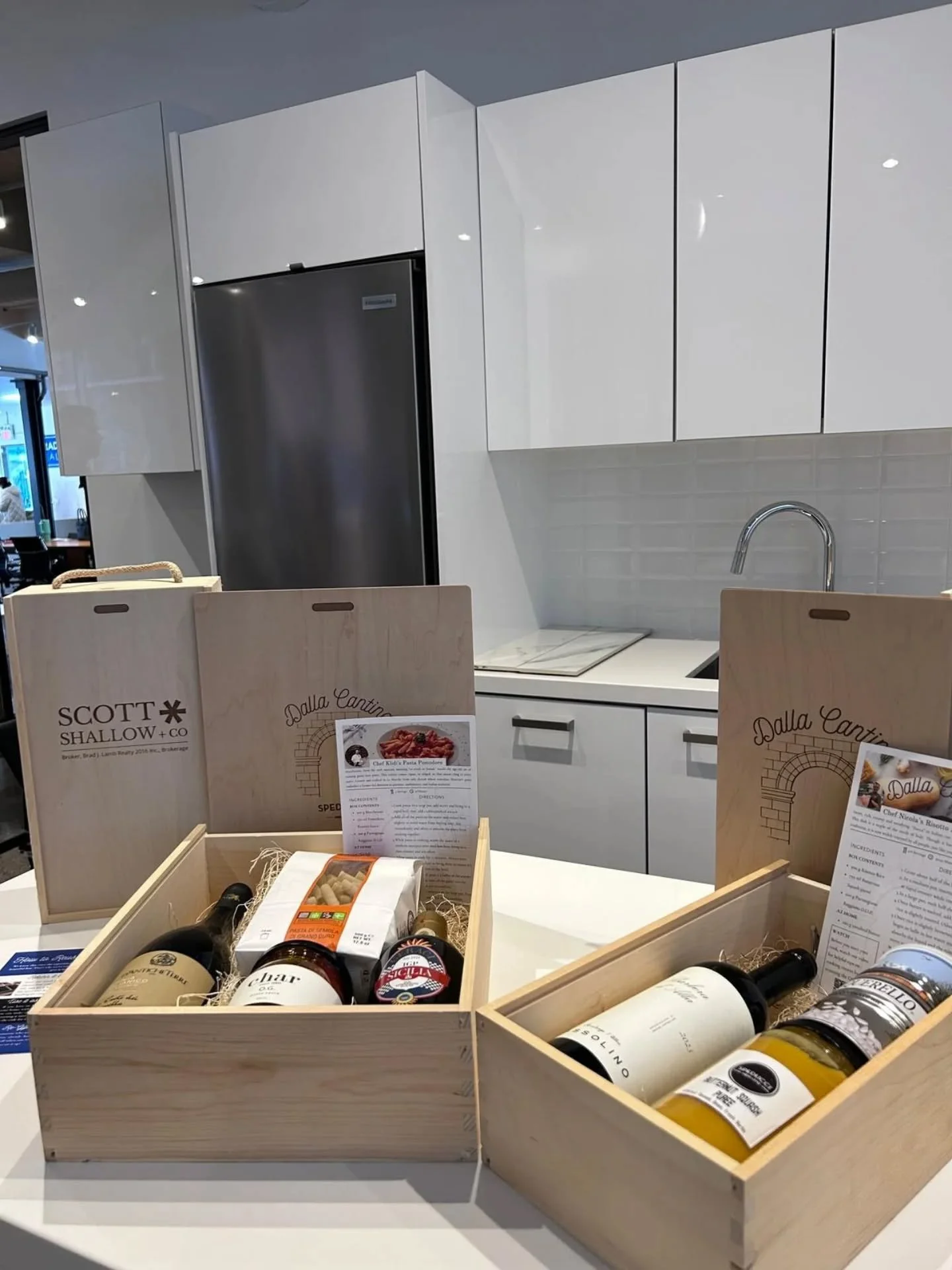 Thank you to the team at @bradjlambrealtyinc for having us come in to present our gifting options to your agents! 🐑

We love offering turn-key solutions to professionals and when their clients receive our boxes to enjoy in their home. 🤍