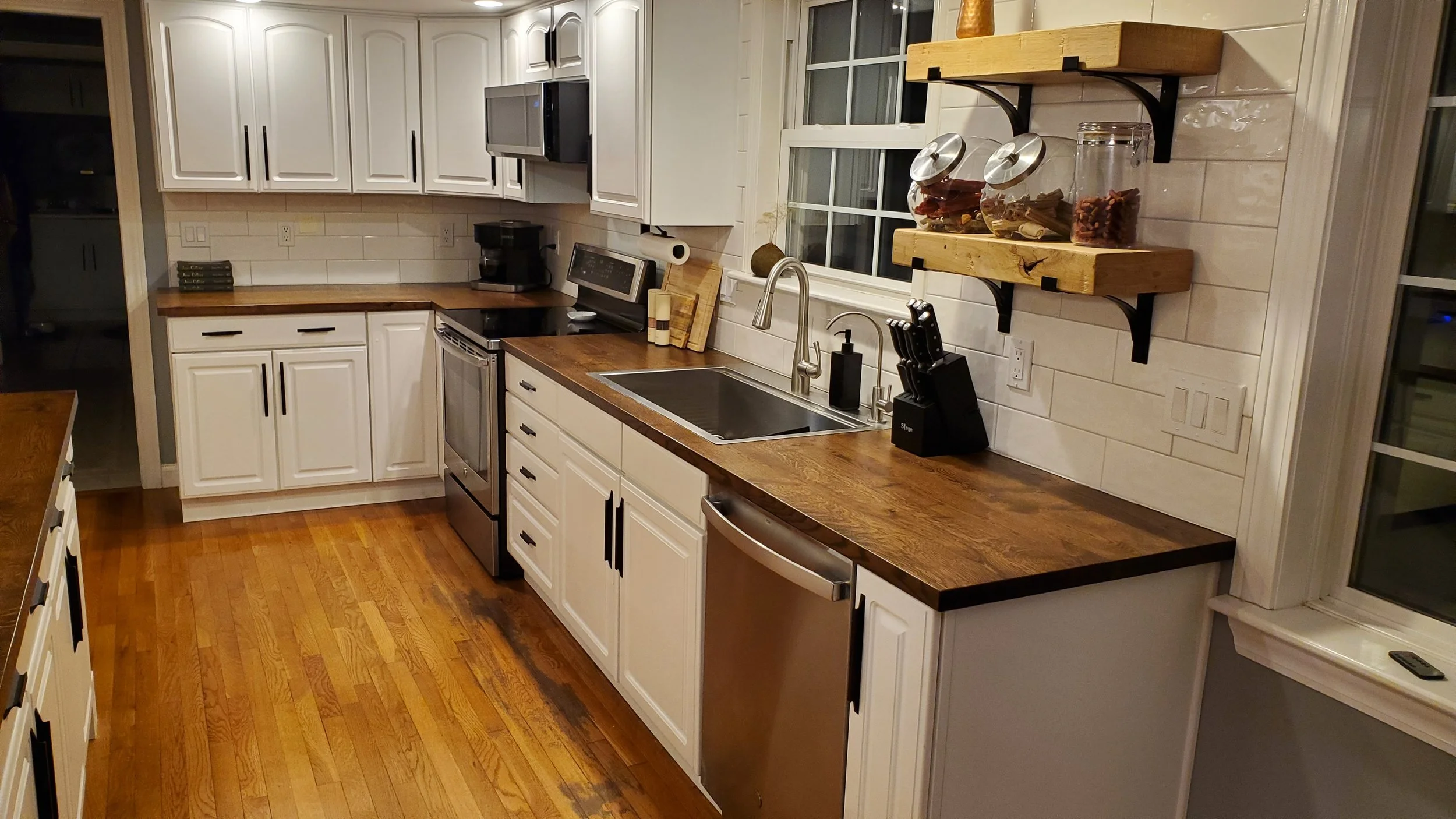 Modern Wooden Countertop