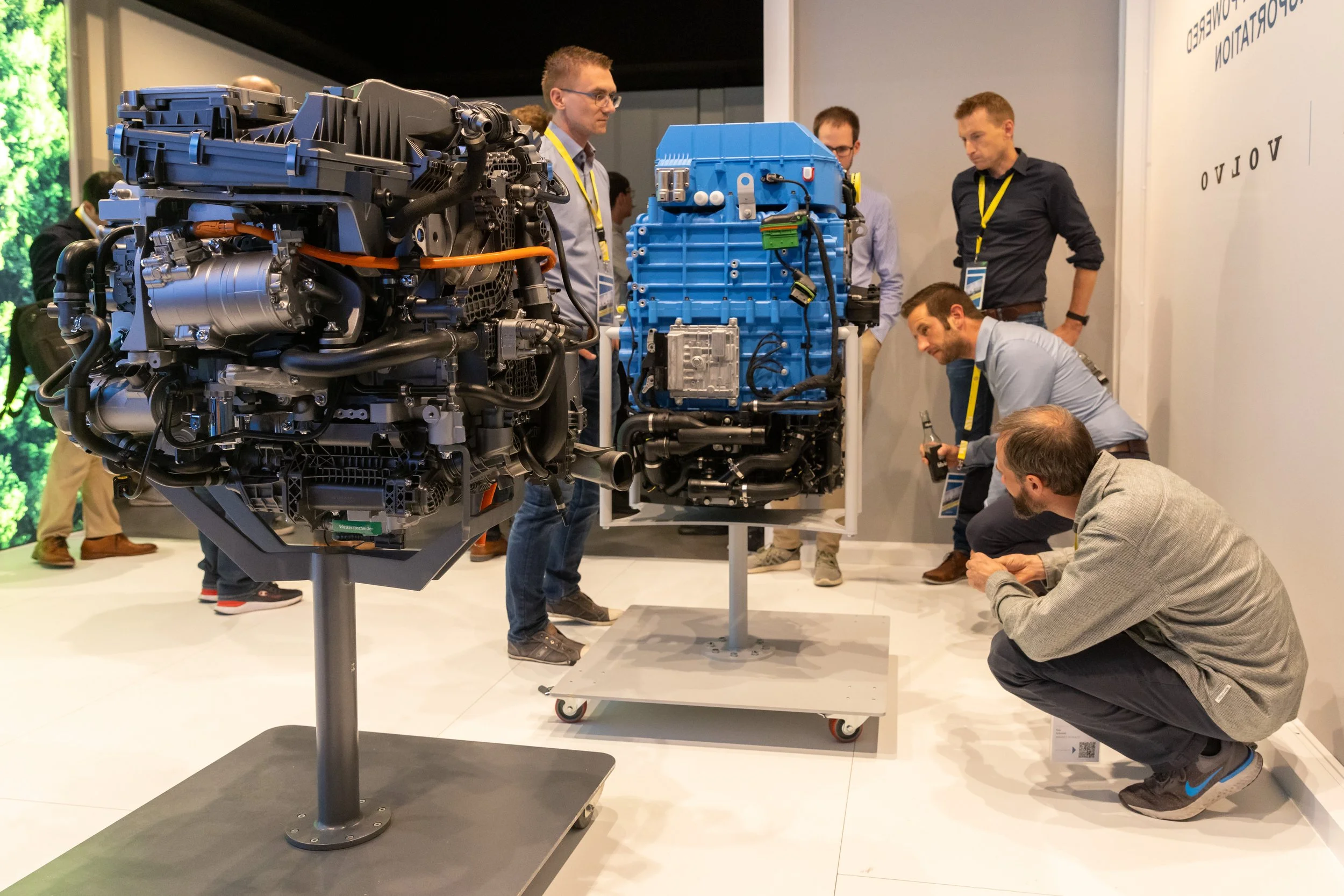 hy-fcell-technical tour051.jpg