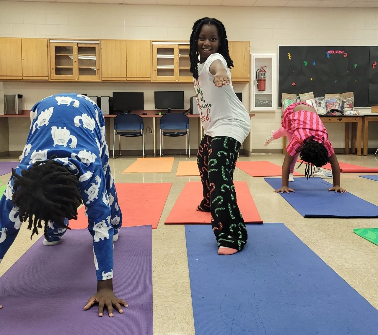 Smiles, balance, and a whole lot of heart. Thank you for supporting Mindful Movement this year and for believing in the power of kids learning to ground, breathe, and grow together. See you in 2026 🤍

#MindfulKids
#CommunityCare
#YogaForKids
#Joyful