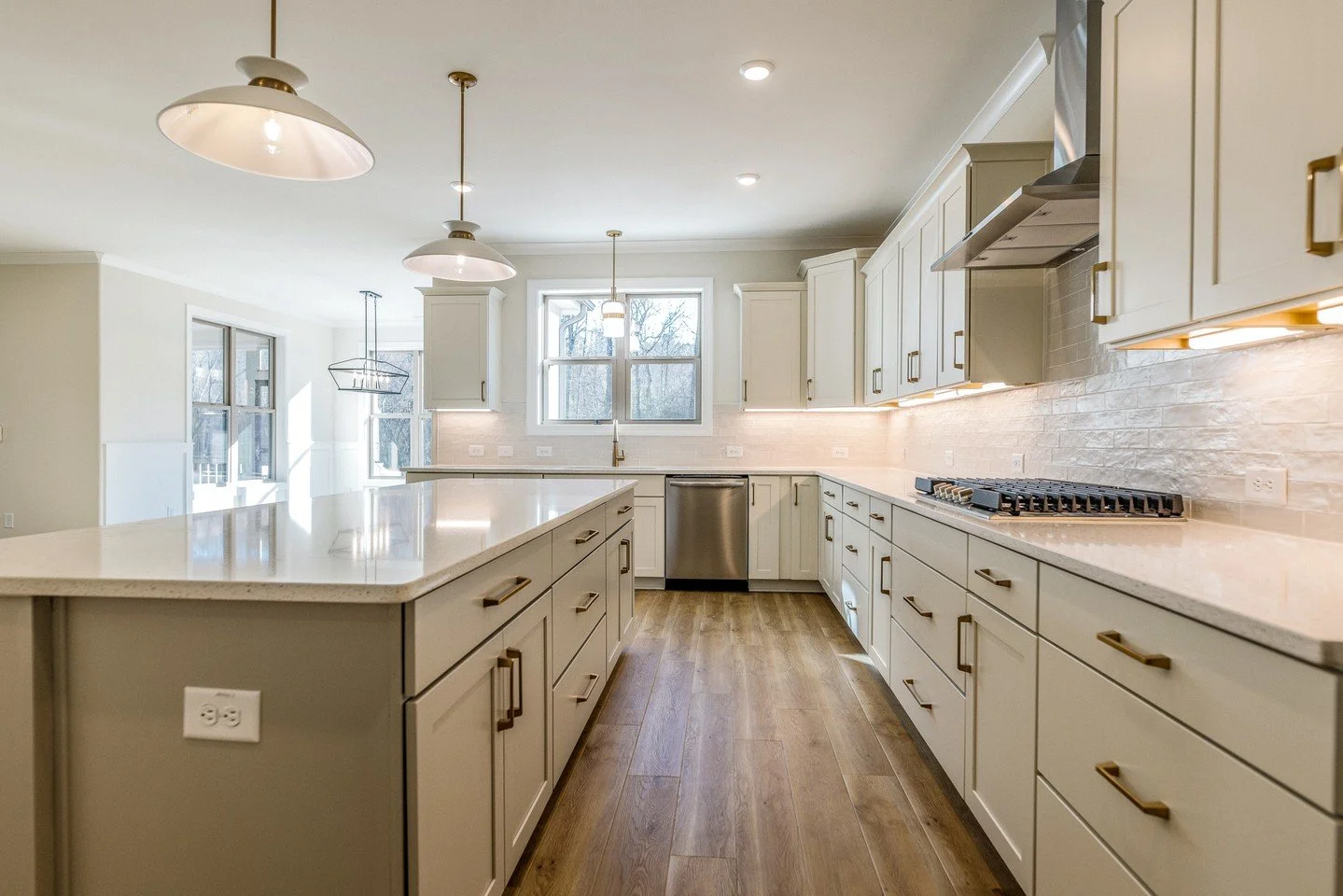 As the new year kicks off, most households are getting ready for a reset! (New year, new you, right?) 

Organizing the pantry, tackling the closets, finally creating systems that actually work. But sometimes the issue isn't the stuff, it's the space.