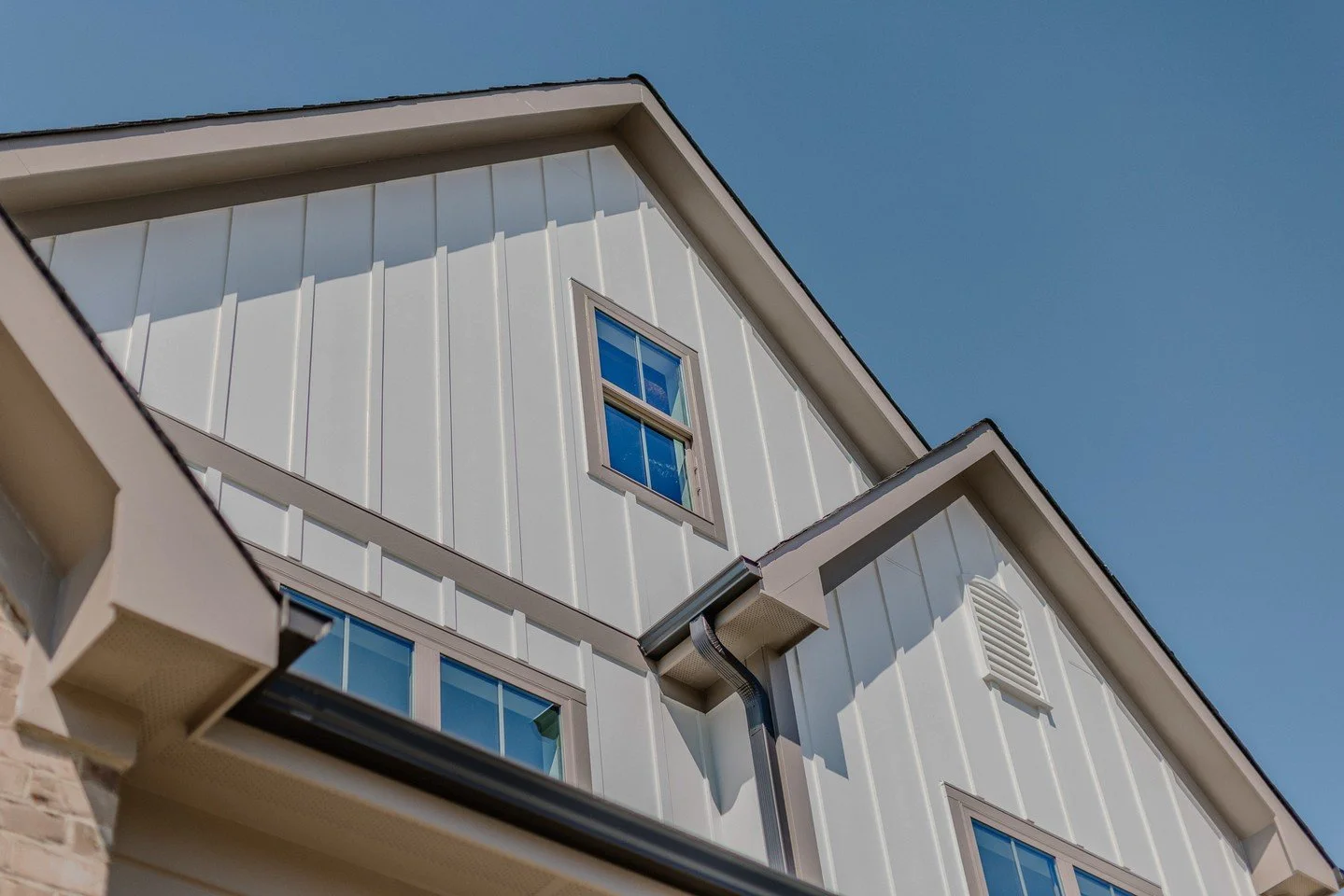 Big news for 2026 homebuyers: mortgage rates just dropped to their lowest level since 2022! 🏠 

If building or buying has been on your mind, this could be your sign.

Even better? We have several move-in-ready #MassengillMade neighbors available rig