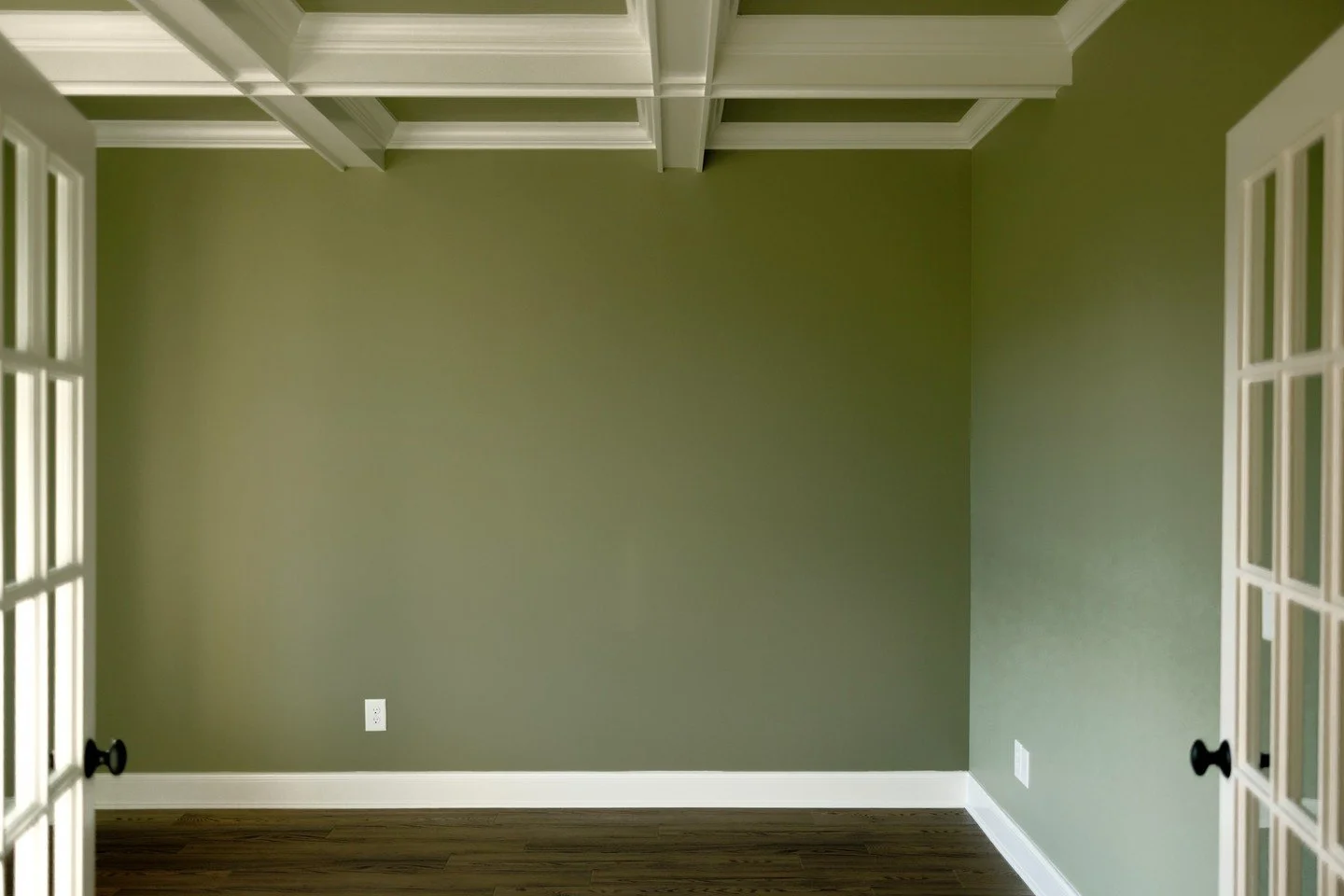 Fun fact: we&rsquo;re not afraid of a little color. 🎨

Spring is in the air&hellip; and inside these #MassengillMade homes too! From soft sage greens to airy blues, these tones bring in natural light and create a calm, refreshing feel in every space