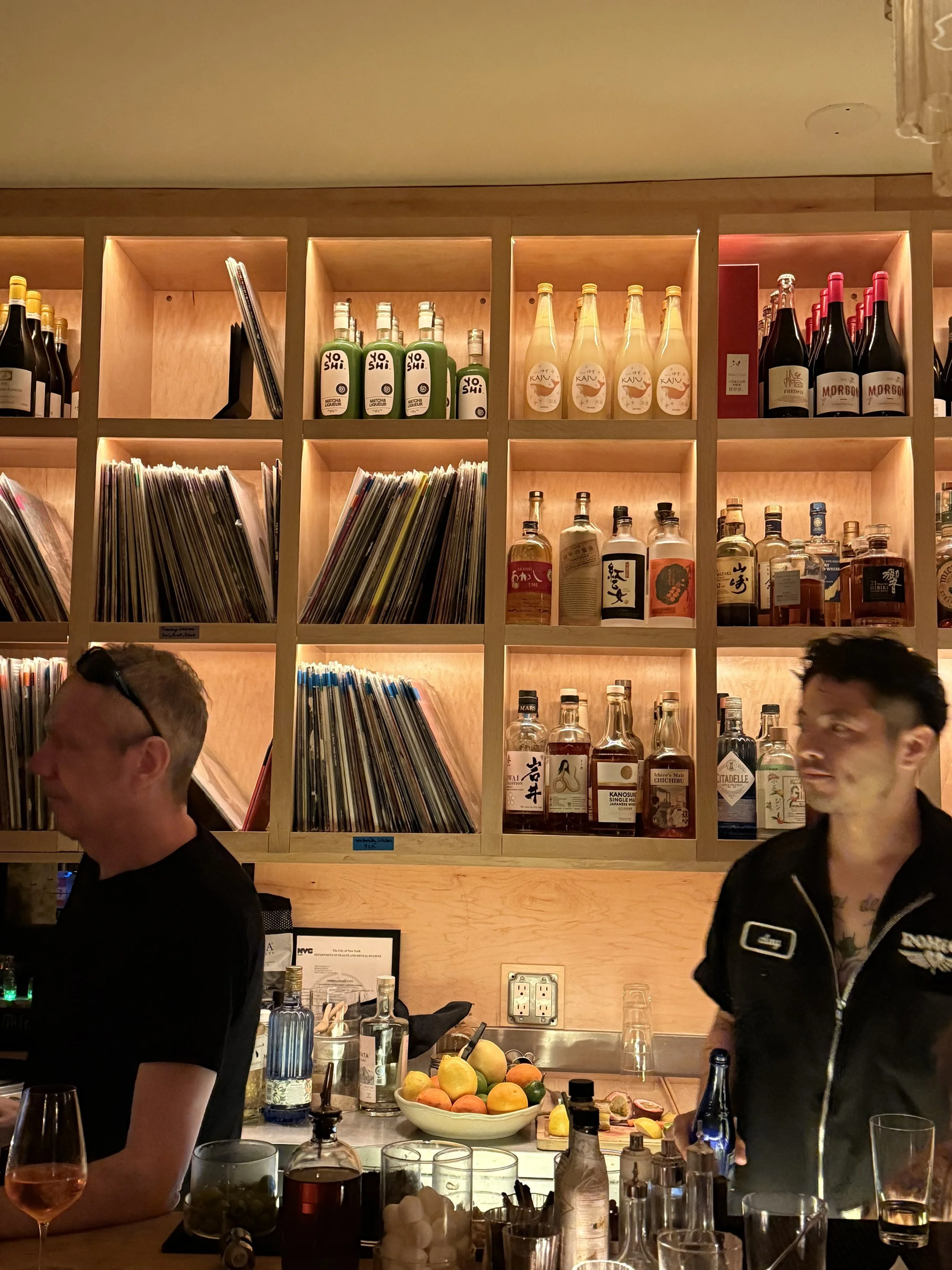 Tokyo Record Bar, bar and liquor