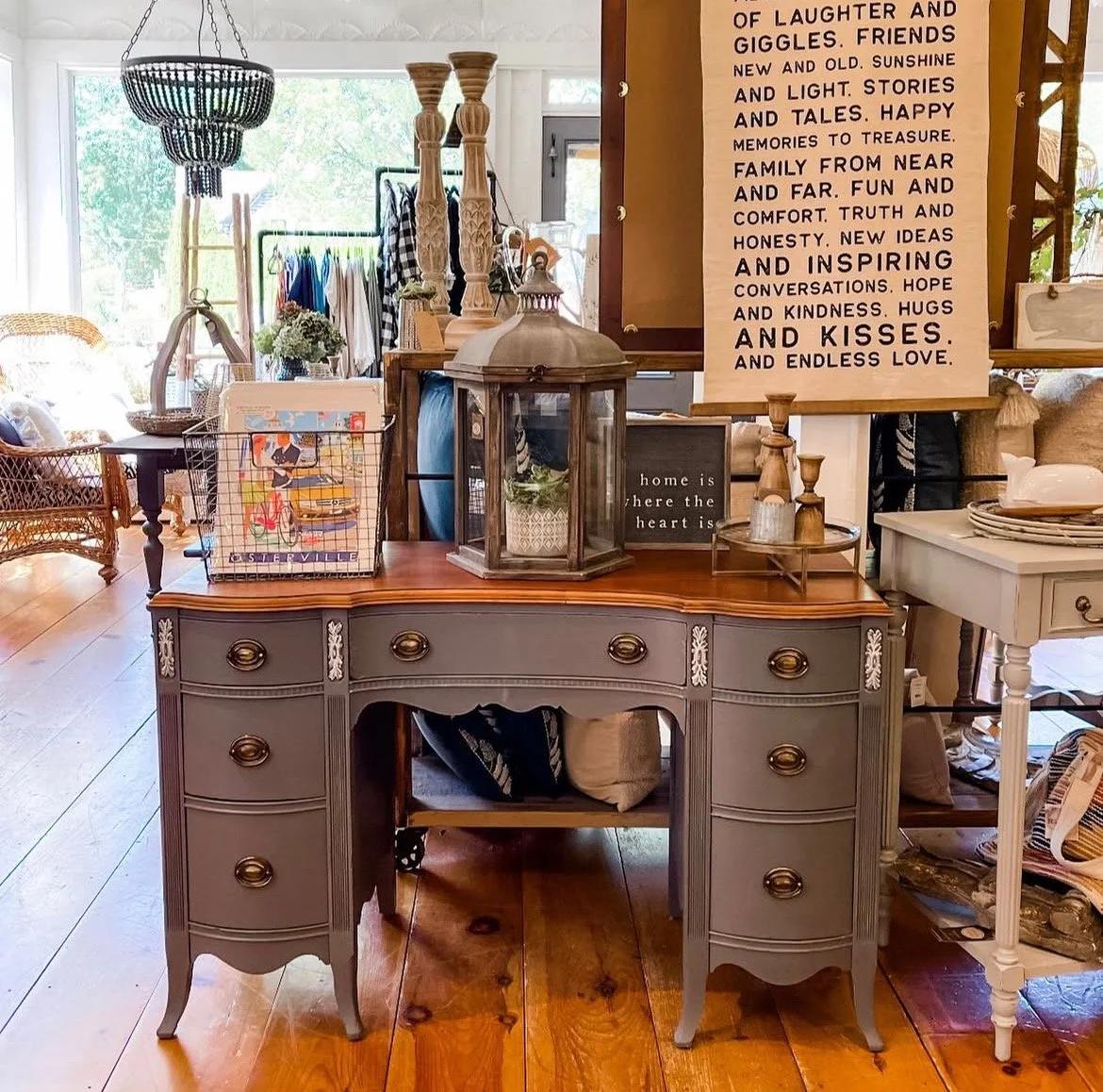 coastal style furniture