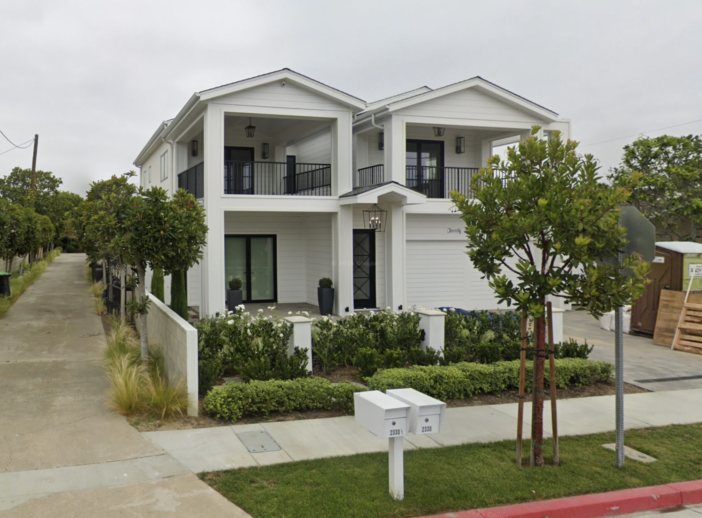 2-story-single-family-residence-architect-newport-beach.png