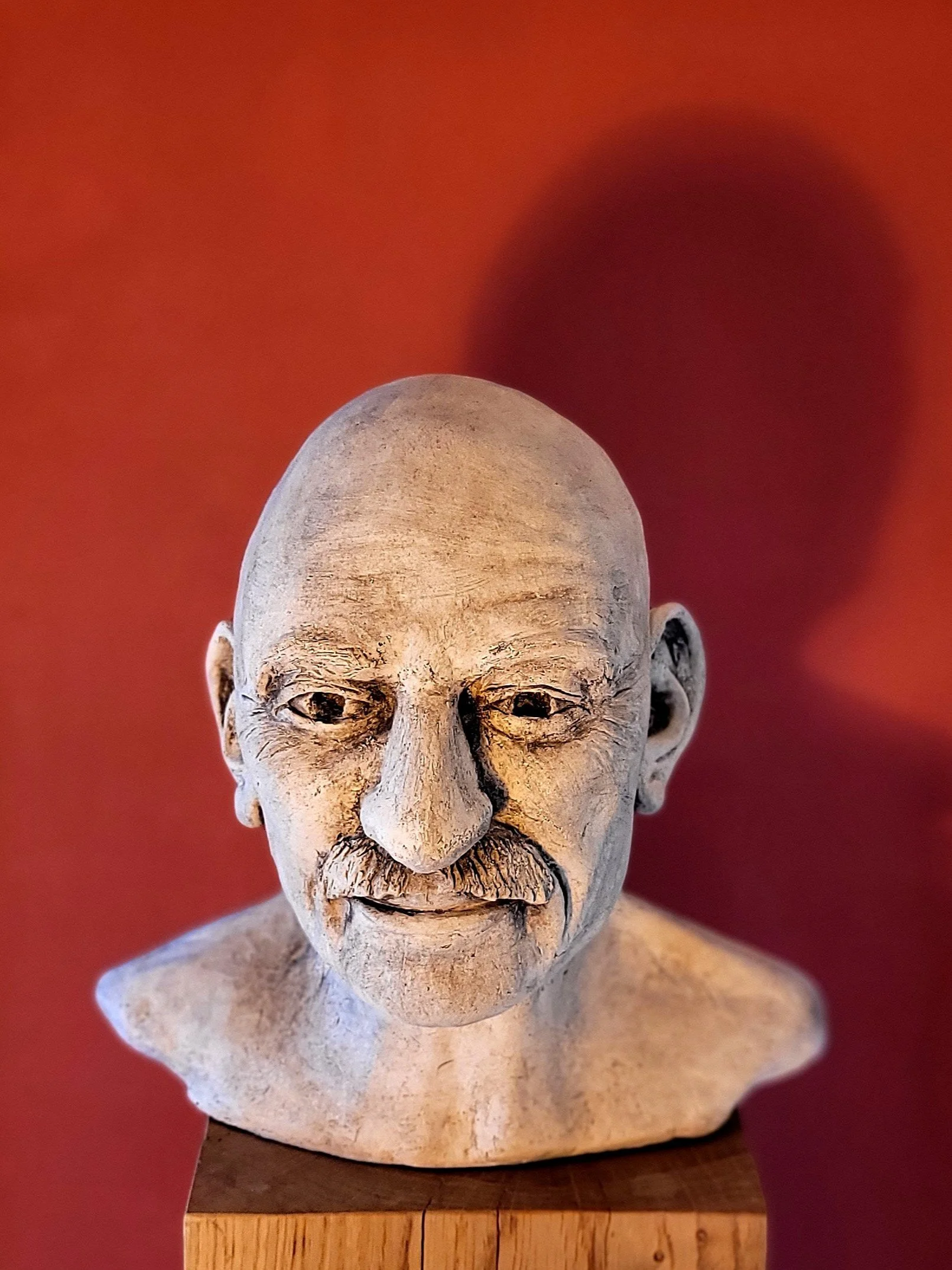 Ton, Braunstein, 2025