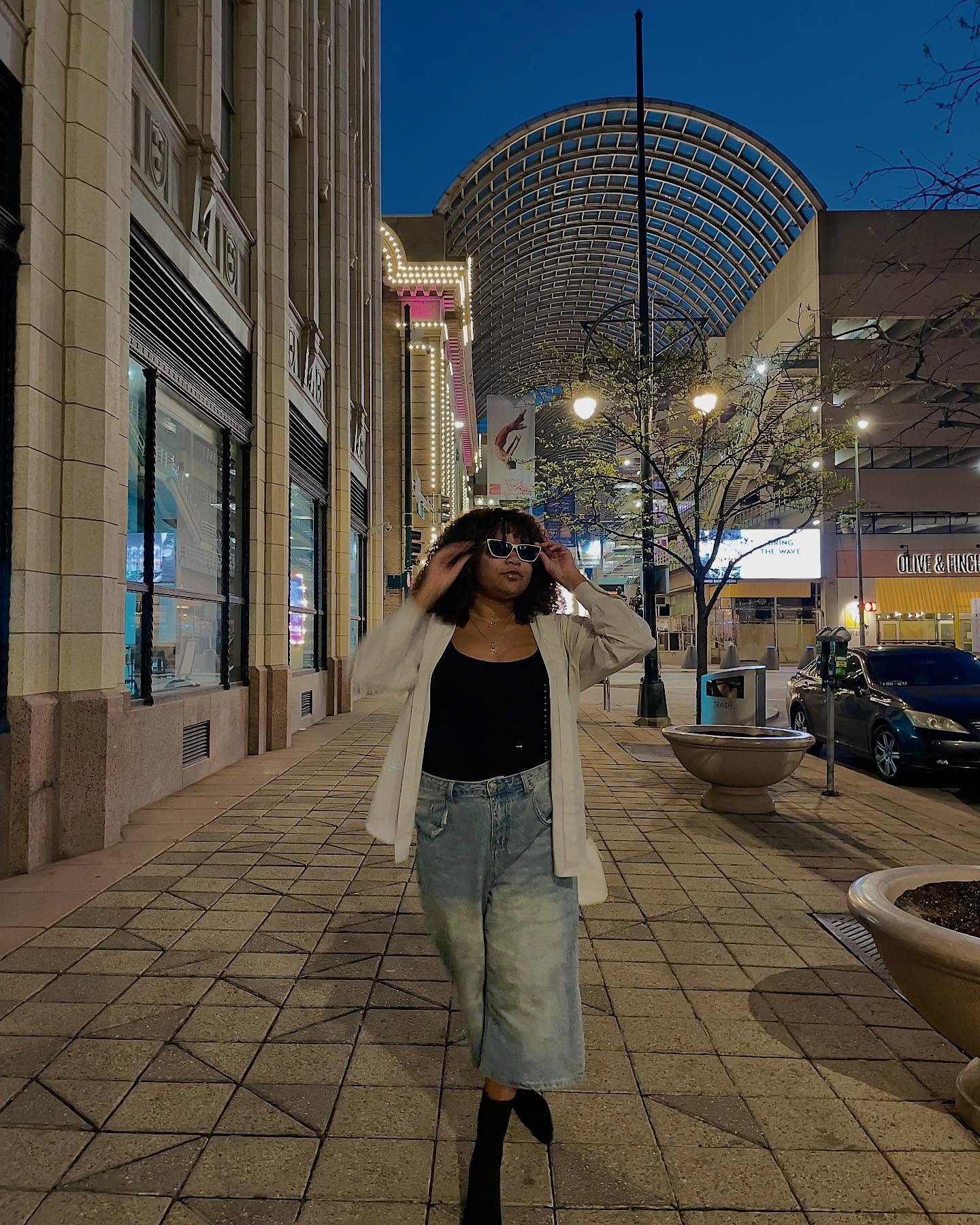 i&rsquo;ve been loving these xtra long n baggy jorts 🦋

#secondhandfinds #secondhandfits #thriftedfashion #thriftedclothing #thriftfinds #thriftedfits #thriftlife #upcycledclothing