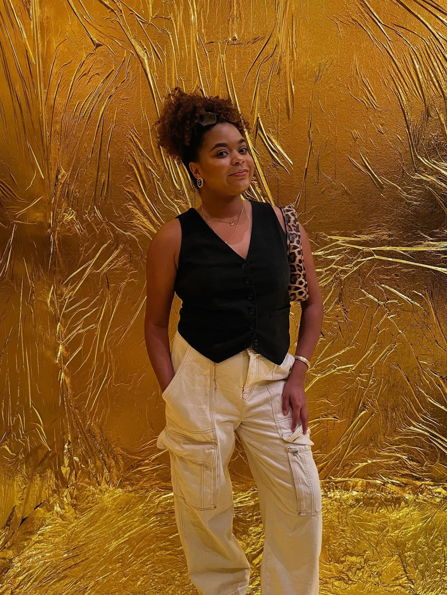 another beautiful exhibit at @mca_denver, &ldquo;the future is present, the harbinger is home&rdquo; touched on NOLA climate change, colonialism, belonging and home. (and i was reminded to love my fro 🏆)

museum fit inspo #3
~my vest top was thrifte