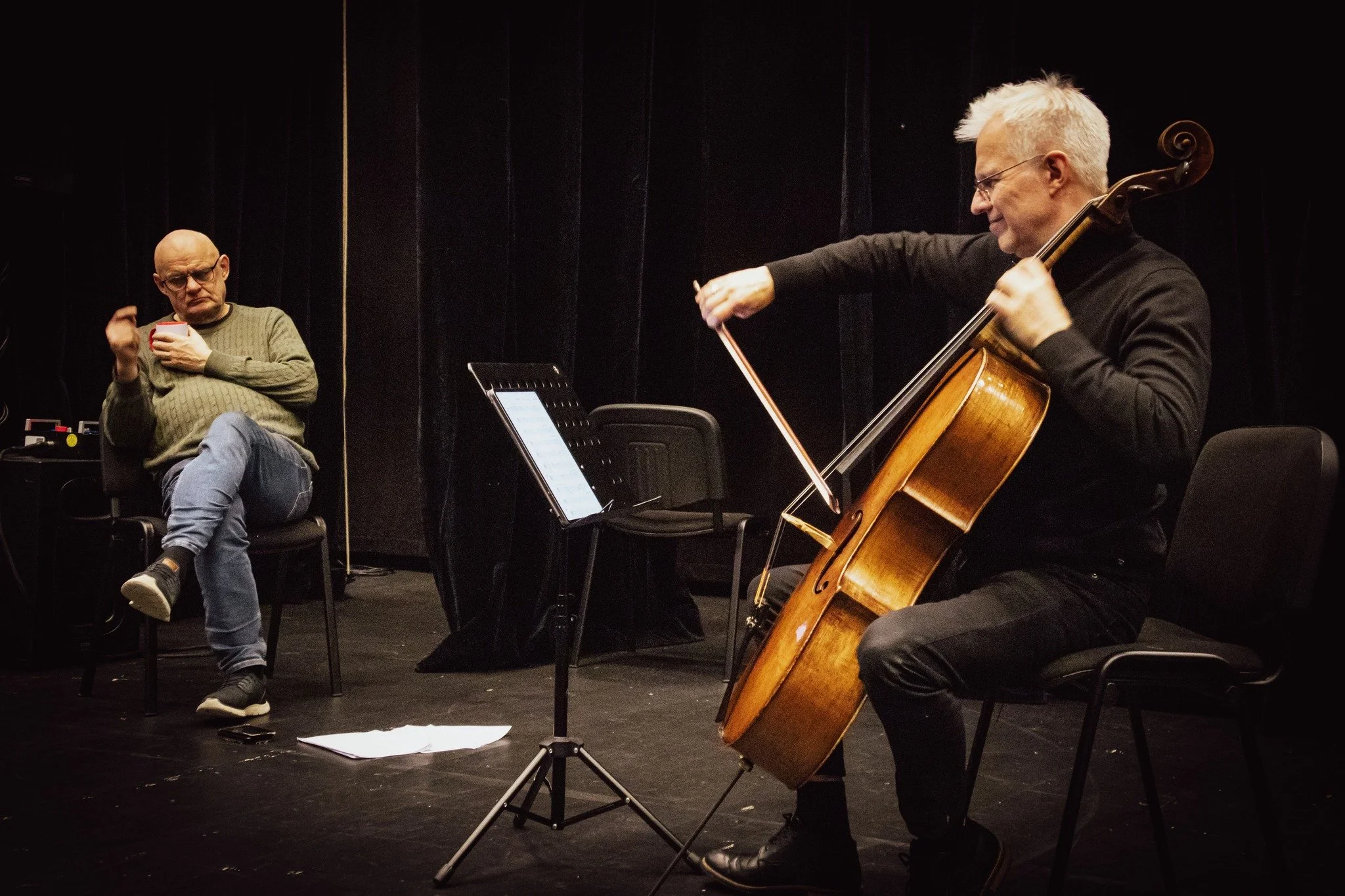 Ny teatermusikk for ubetalelig verdensberømt gammel cello blir til i Verdal