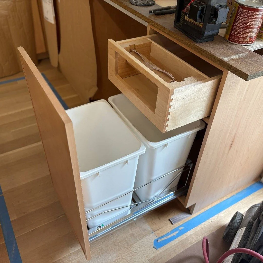 Smart design meets master craftsmanship.
This extendable pull-out workstation adds essential prep space without sacrificing clean lines or flow &mdash; a signature of Nota Bene Cabinetry engineering.

Ideal for kitchens that demand both form and func