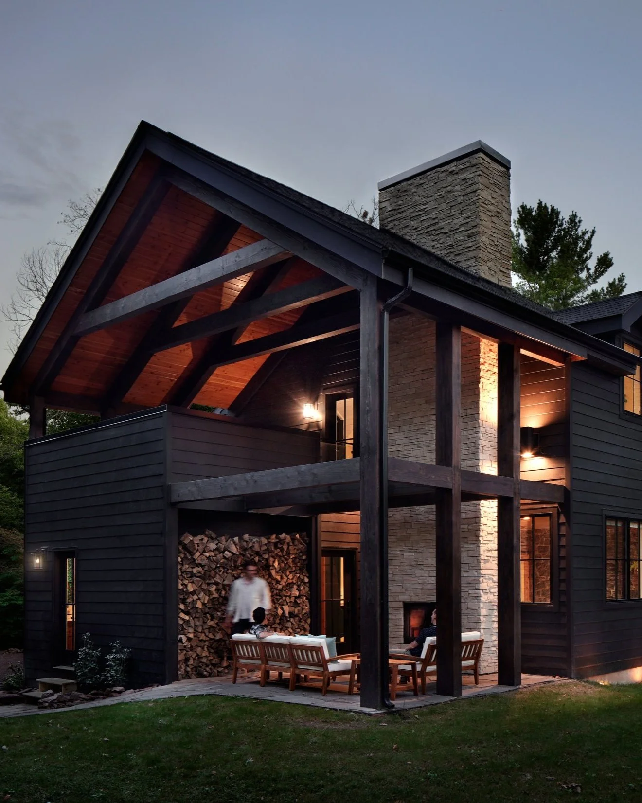 RoundThree_Gnome_Woodside_Porch-Angle_DSC6529.jpg