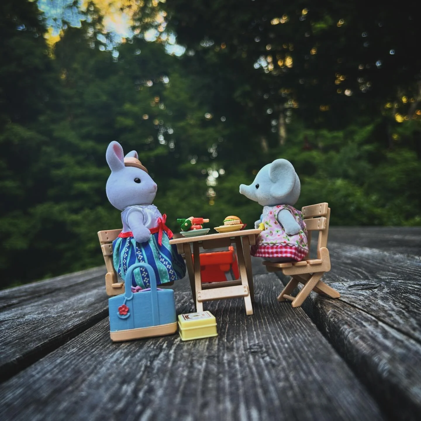 If you go down in the woods today,
You&rsquo;re sure of a big surprise.
If you go down in the woods today,
You&rsquo;d better go in disguise.
For every bear that ever there was
Will gather there together because
Today&rsquo;s the day the teddy bears 