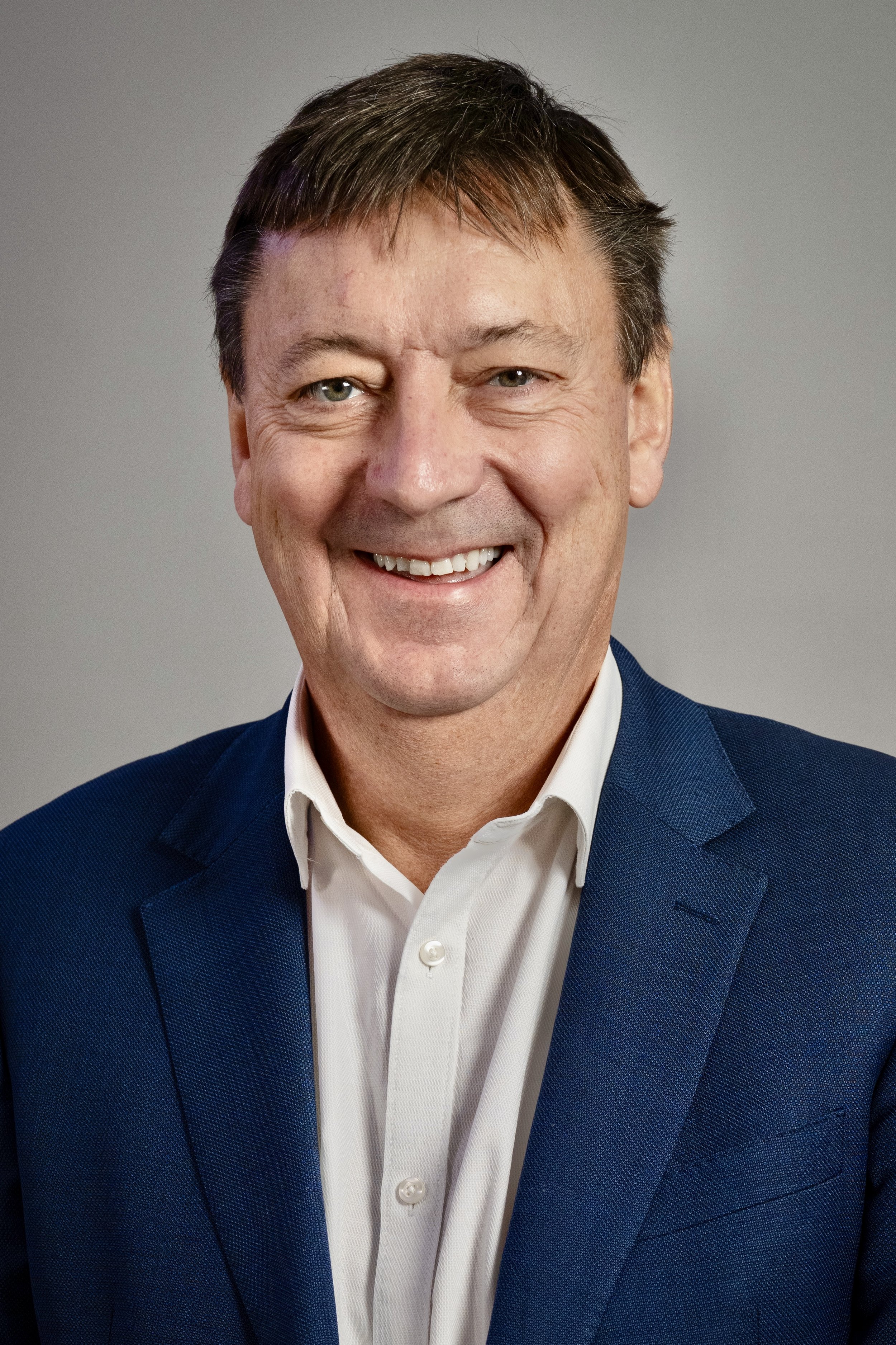 Corporate headshot photographer in Watford