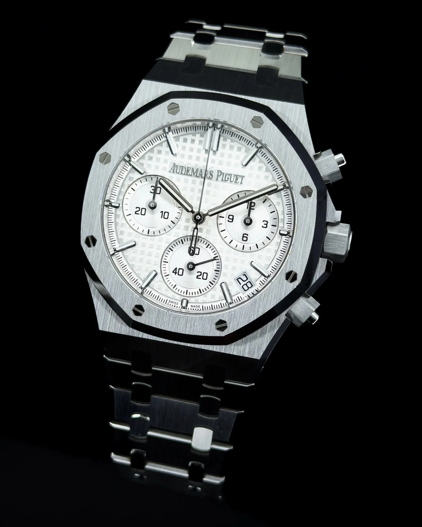 Audemars Piguet Royal Oak Chronograph 41mm 26240ST.OO.1320ST.07

DM for availability
.
.
.
.
.
.
.
.
#audemarspıguet #royaloakchronograph