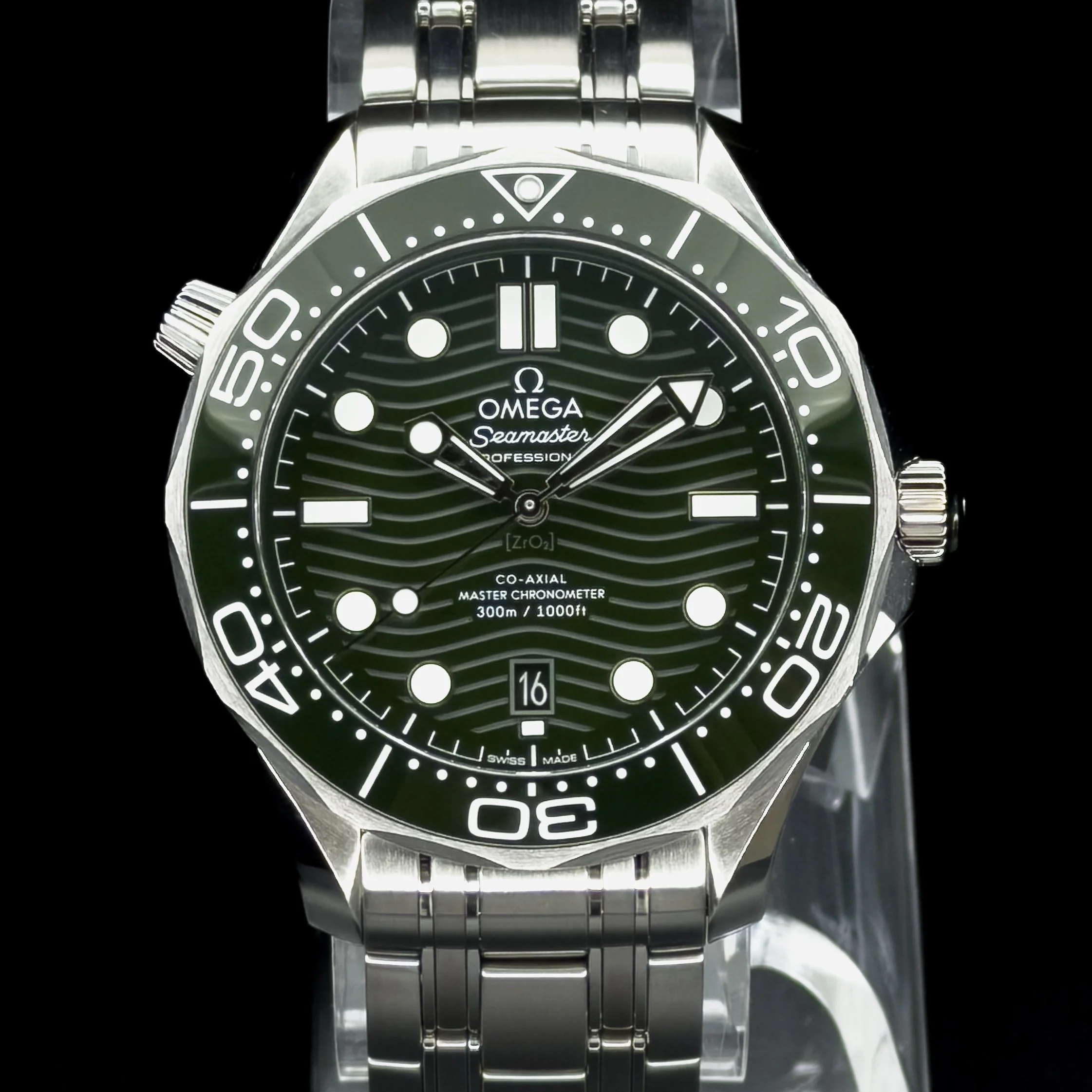 Omega Seamaster Diver 300M 210.30.42.20.10.001 – Green Ceramic Dial, 42mm, Caliber 8800