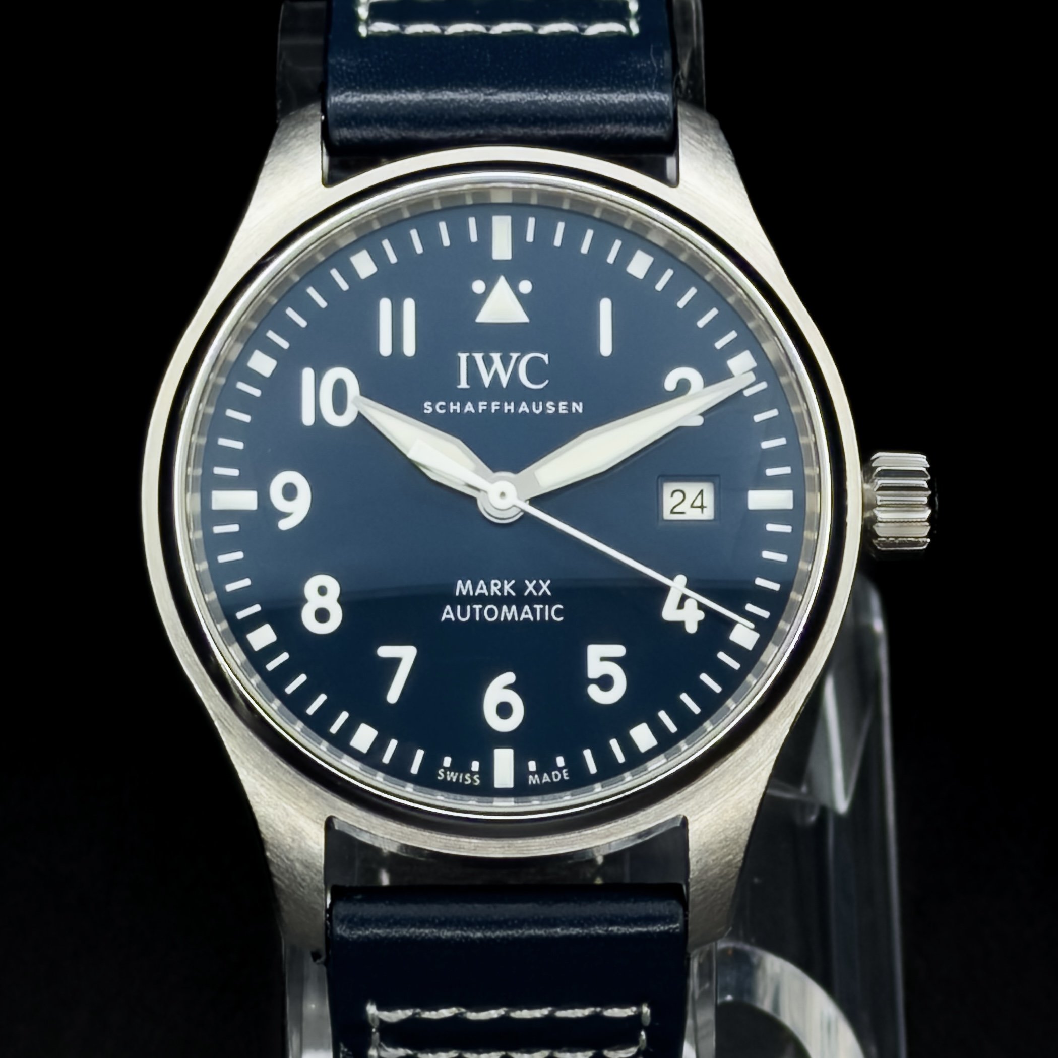 IWC Pilot’s Watch Mark XX IW328203 – Blue Dial, 40mm, Caliber 32111