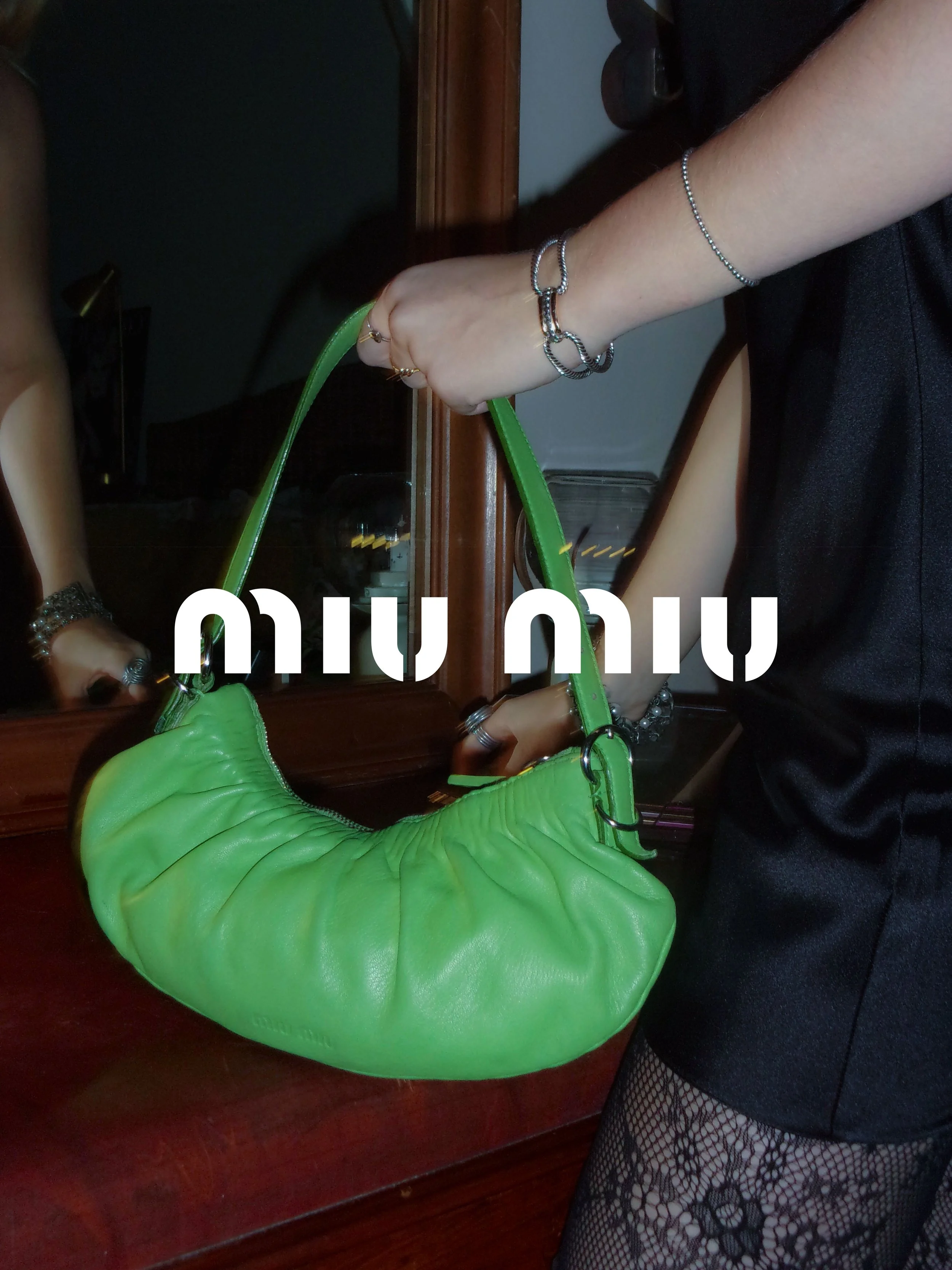 miumiushoot_model_bag_logo.jpg