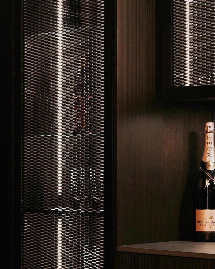 Texture leads the conversation here.
neoGRID cabinetry brings depth, structure, and material presence designed to be felt, to age beautifully, and to shape a space that feels distinctly considered. This is the level of detail Herb &amp; Oak designs a